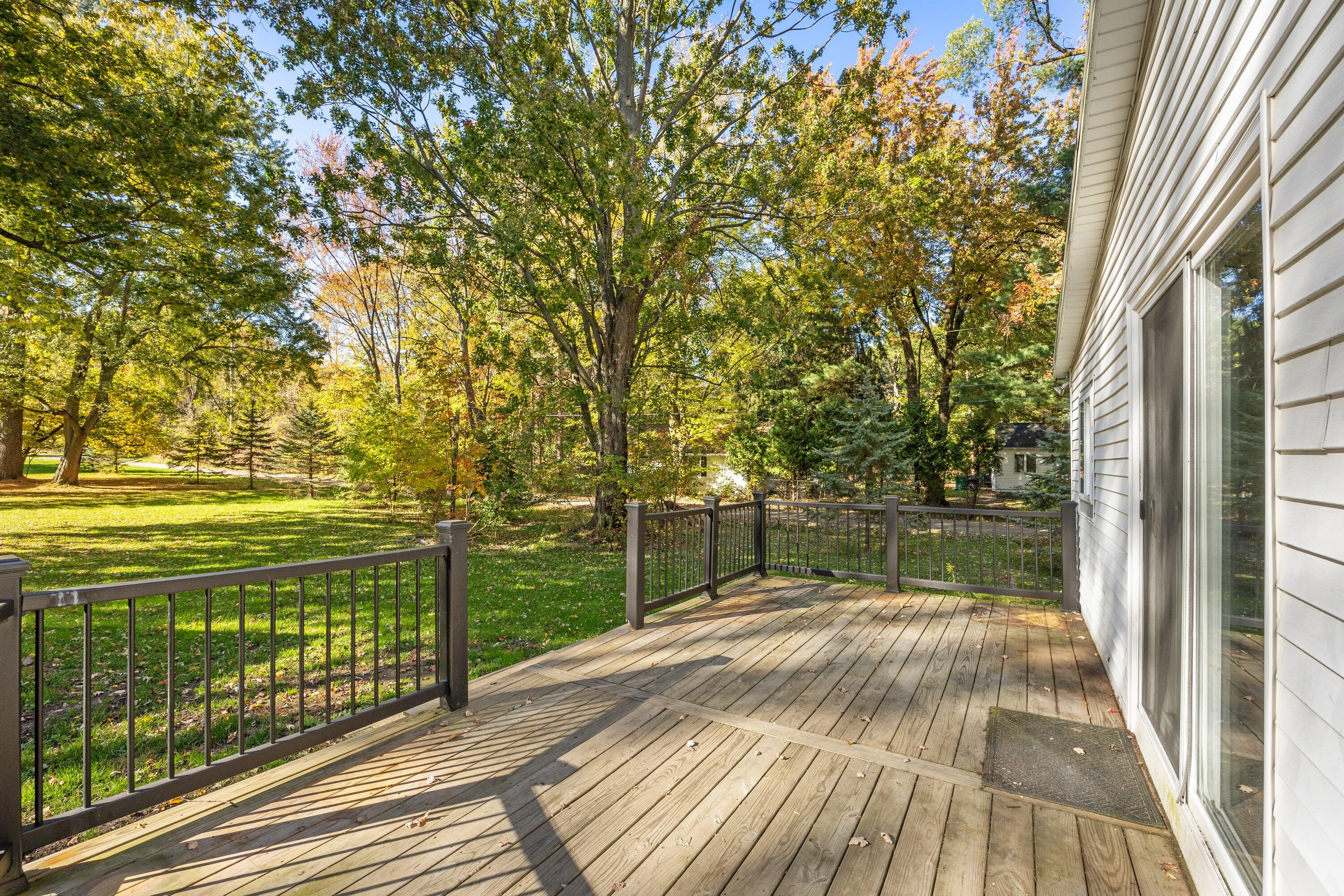 1633 Kinney Avenue NW Grand Rapids MI 49534