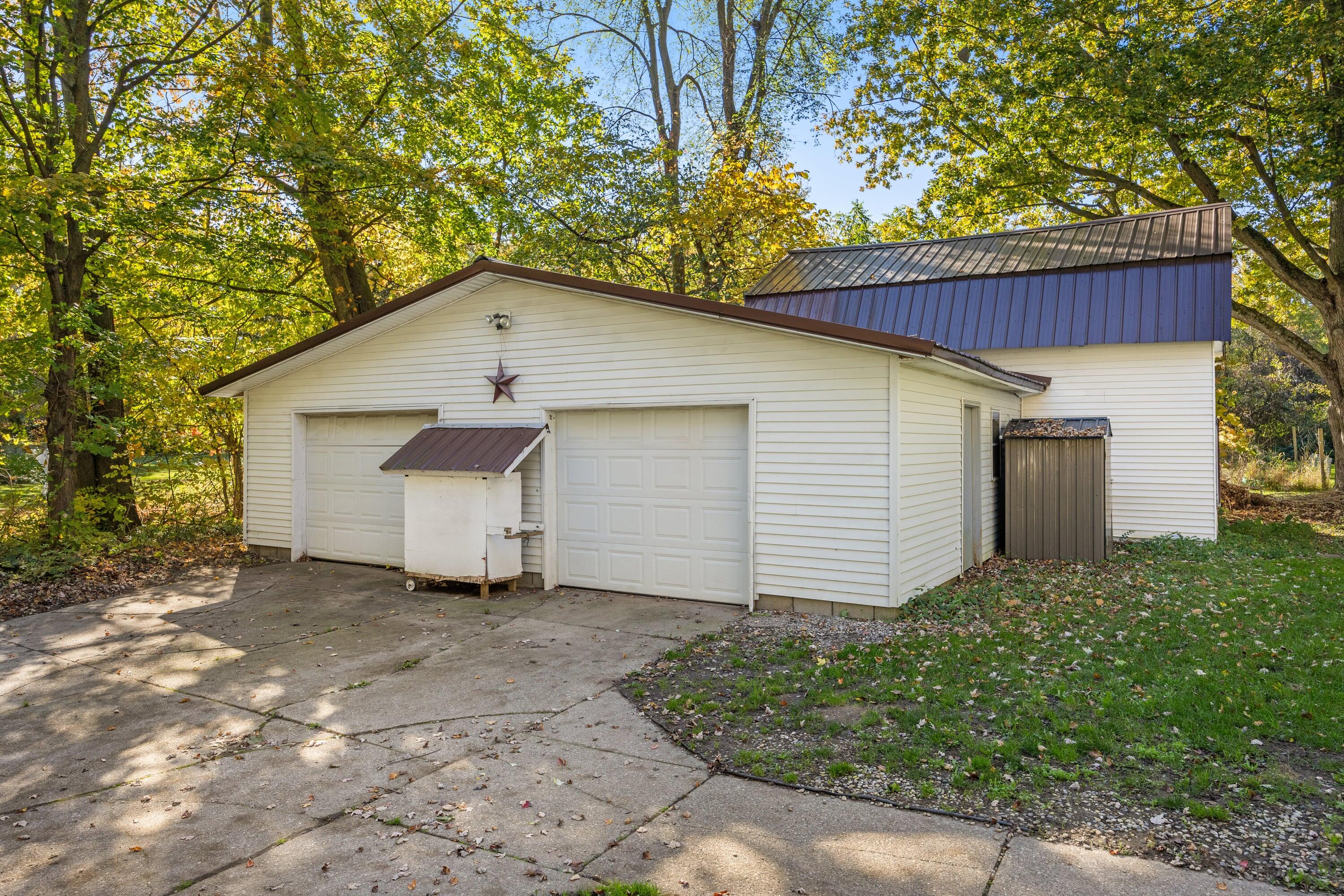 1633 Kinney Avenue NW Grand Rapids MI 49534