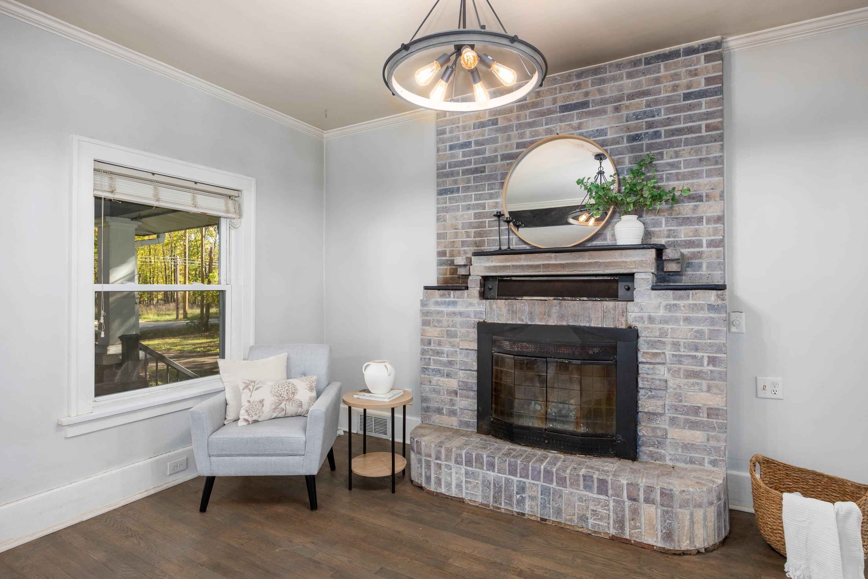 1633 Kinney Avenue NW Grand Rapids MI 49534