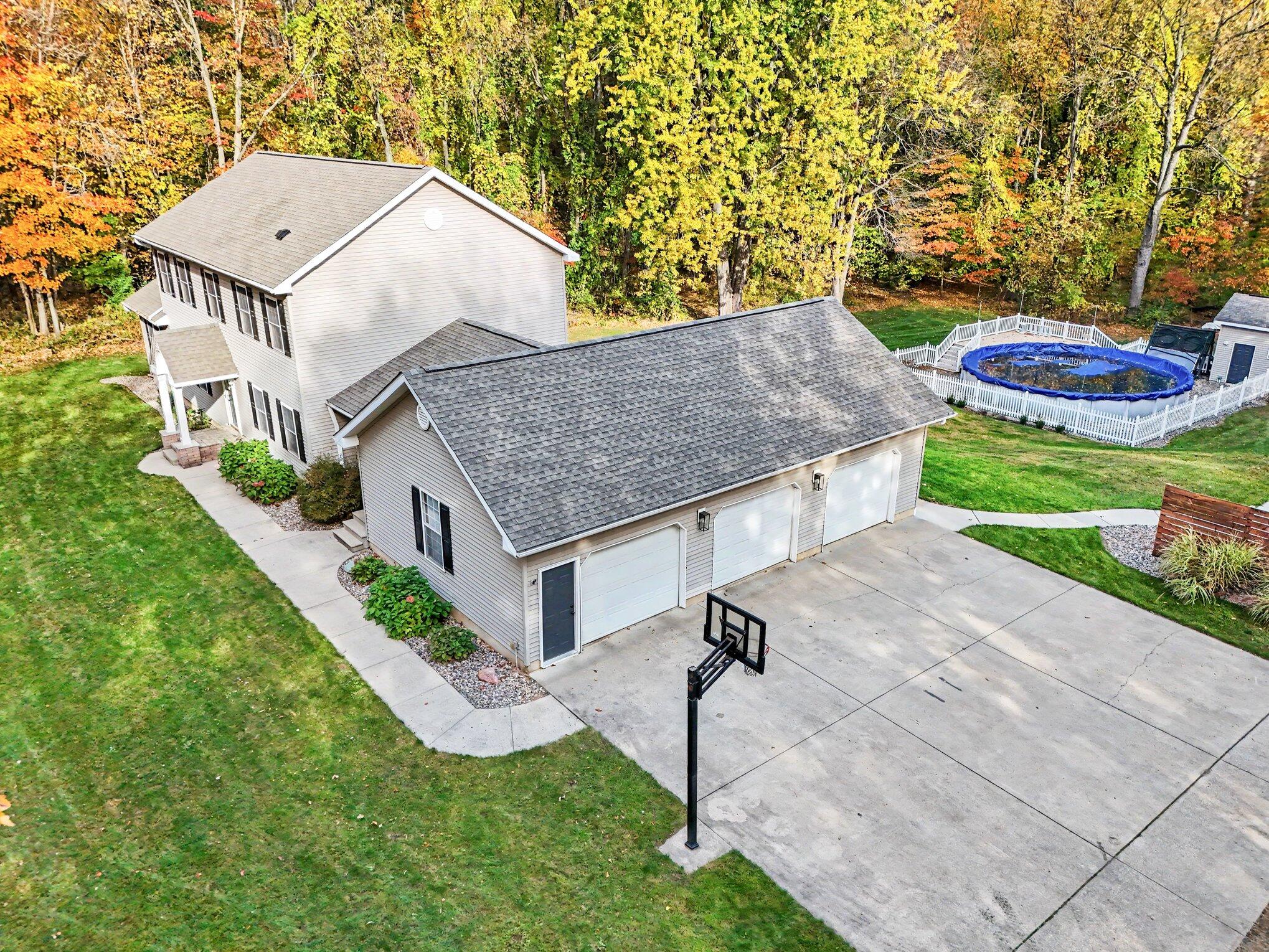 5856 Windingwood Drive Kalamazoo MI 49009