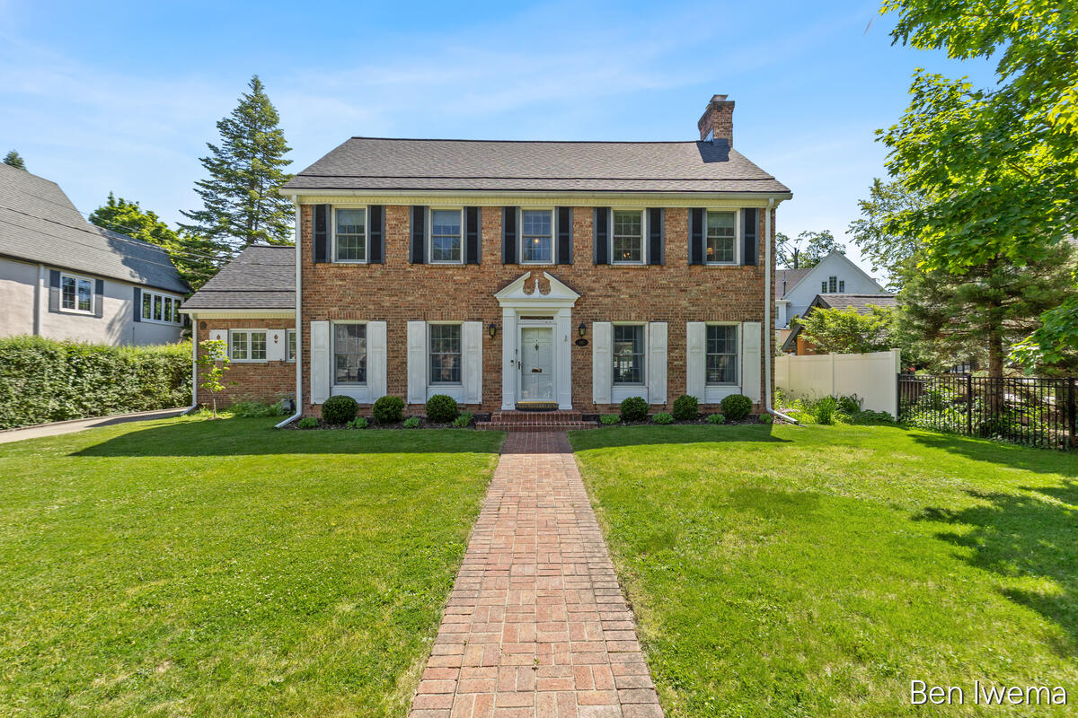 610 Locust Avenue SE Grand Rapids MI 49506