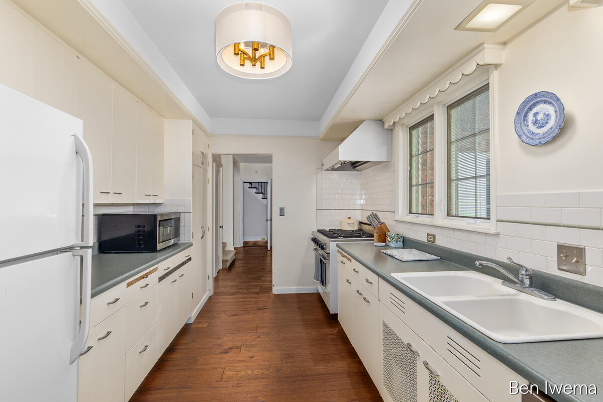 610 Locust Avenue SE Grand Rapids MI 49506