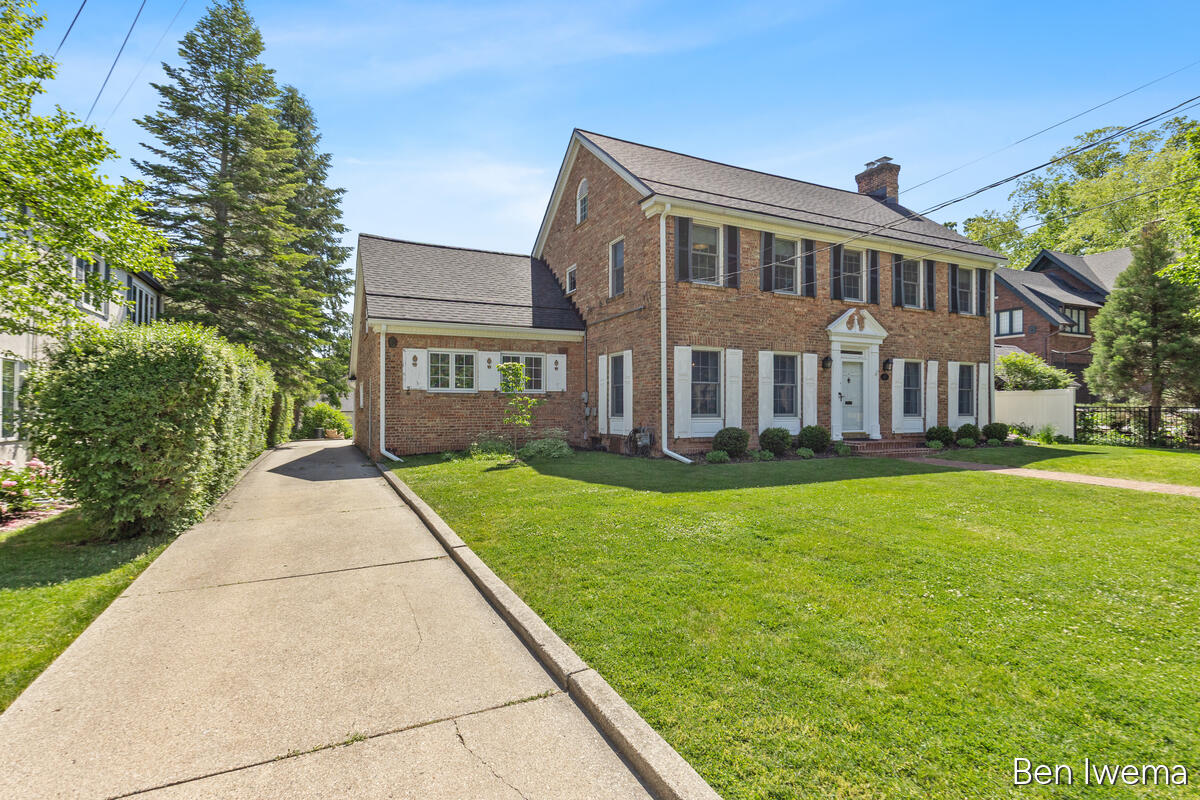 610 Locust Avenue SE Grand Rapids MI 49506