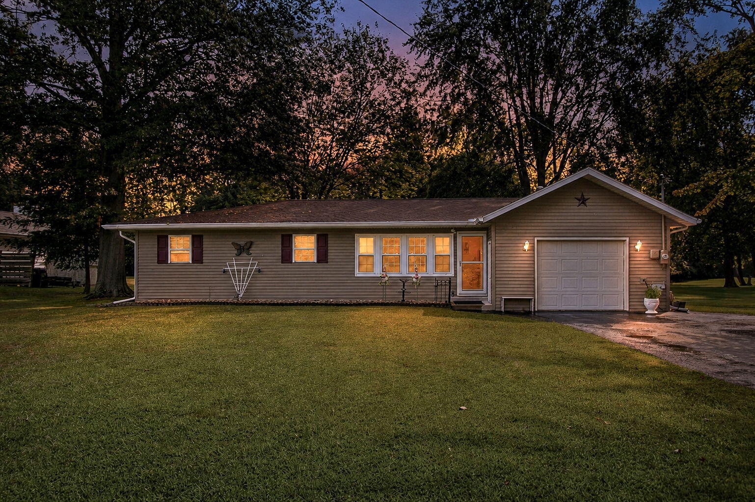 5609 Johnson Road Coloma MI 49038