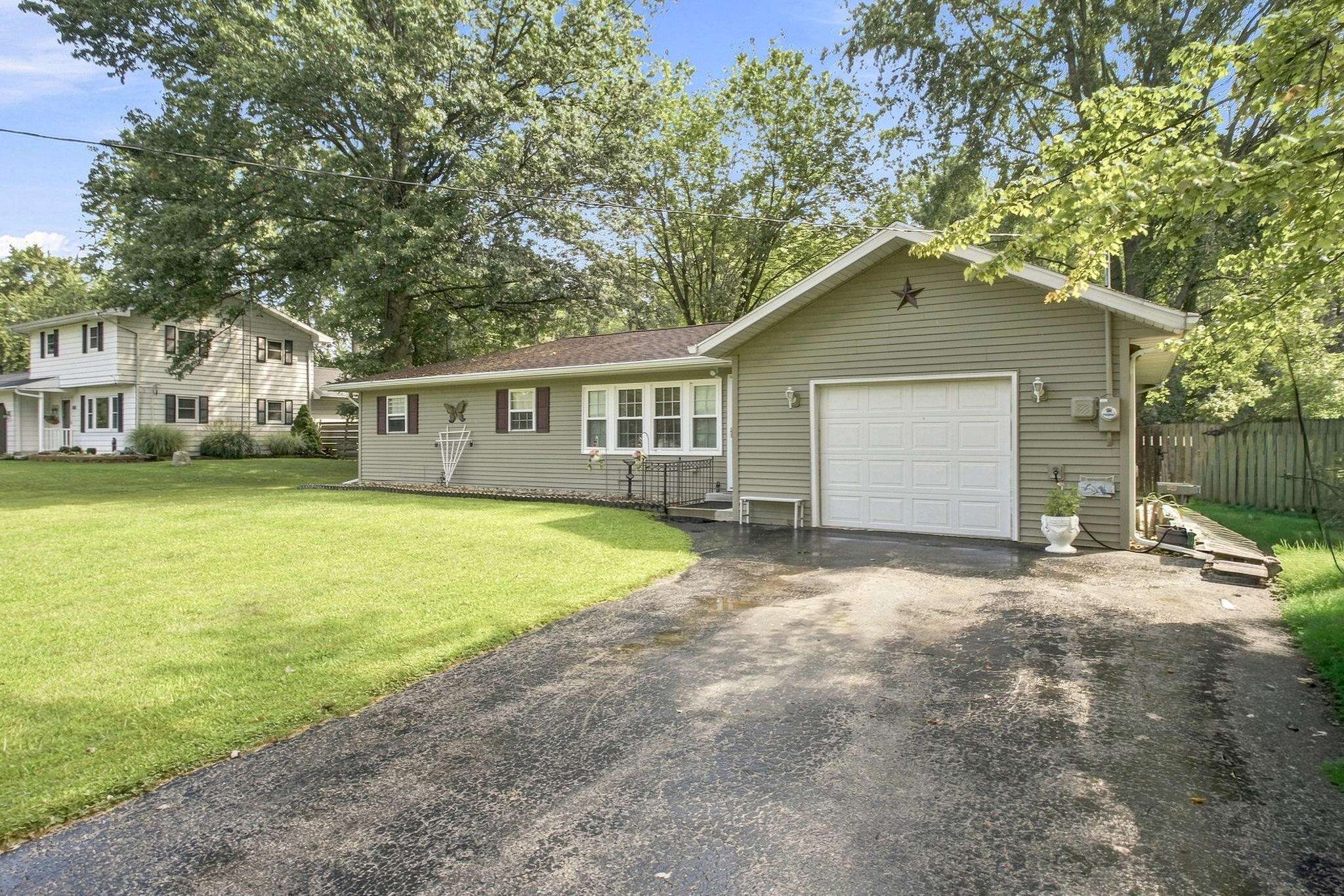 5609 Johnson Road Coloma MI 49038