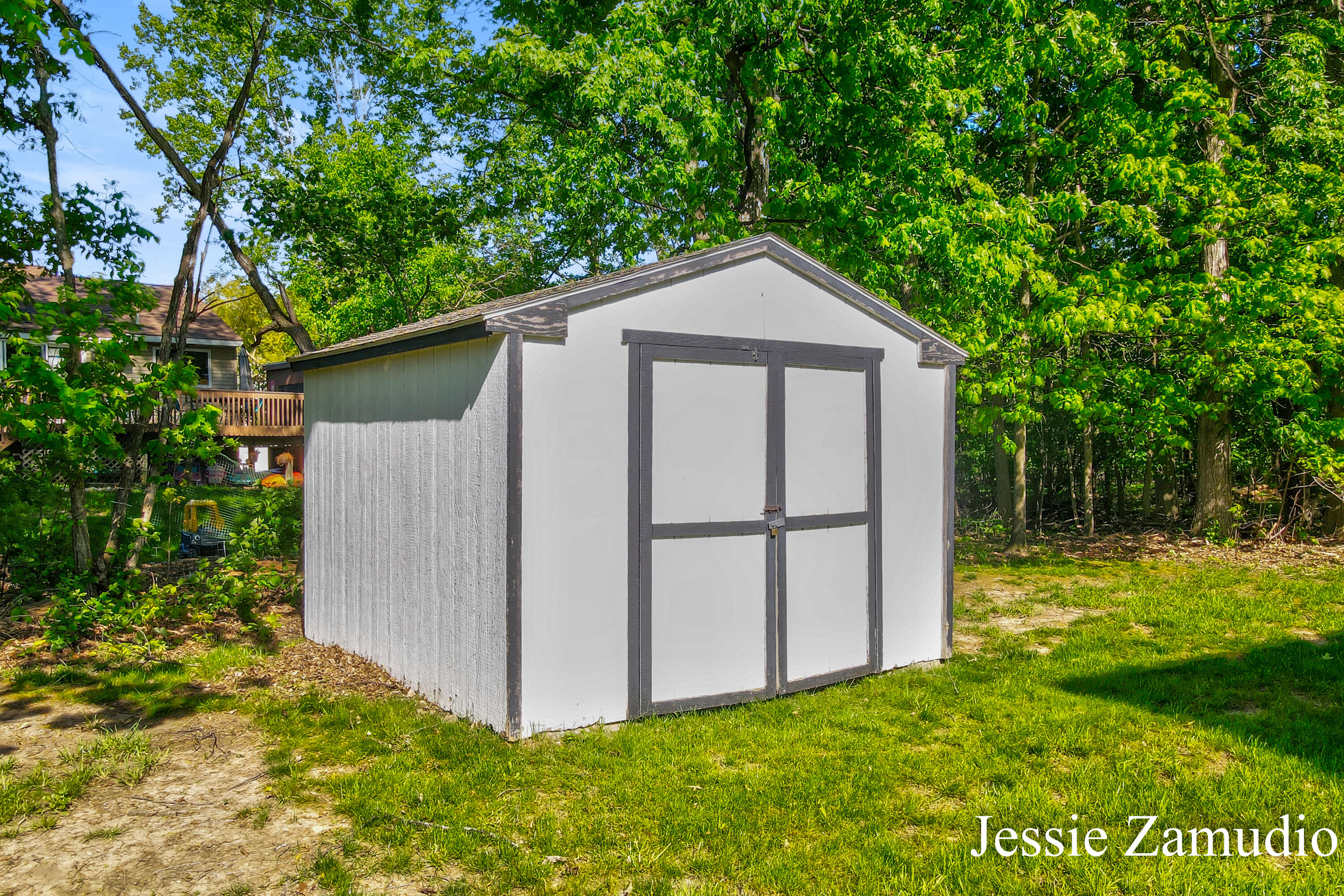 5609 E Grove Drive SE Grand Rapids MI 49512