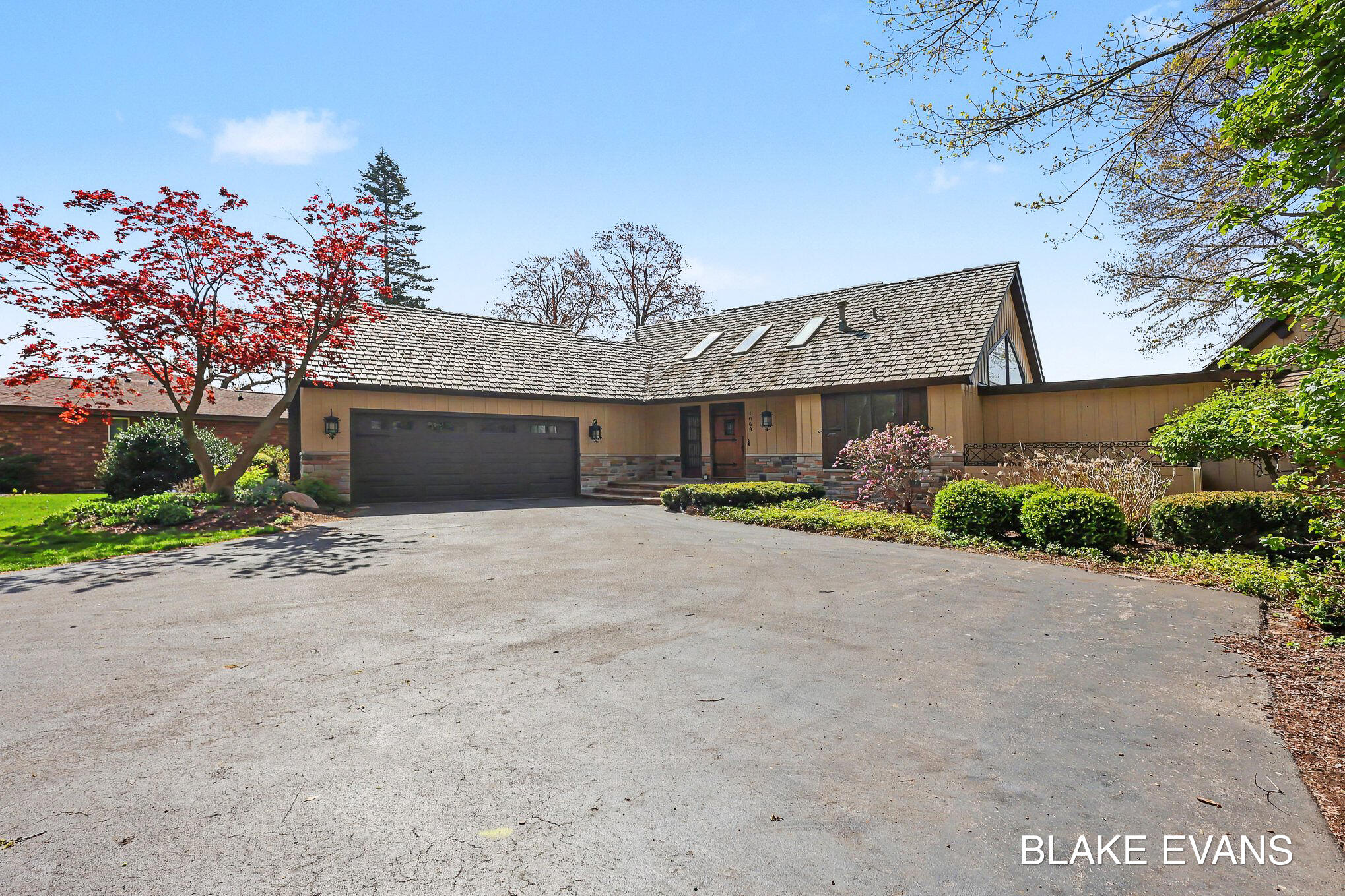 4069 Forest Point Drive Norton Shores MI 49441