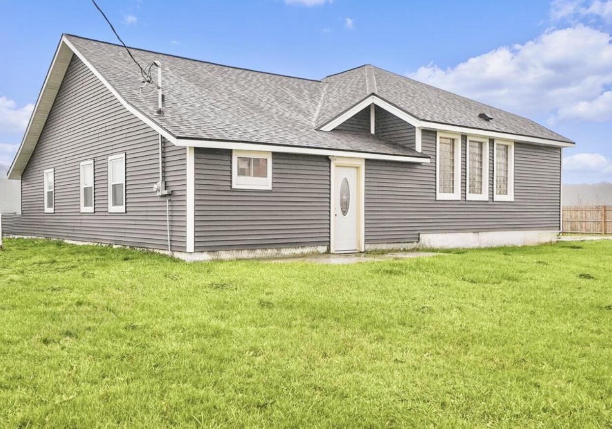 7564 13 Mile Road NE Rockford MI 49341