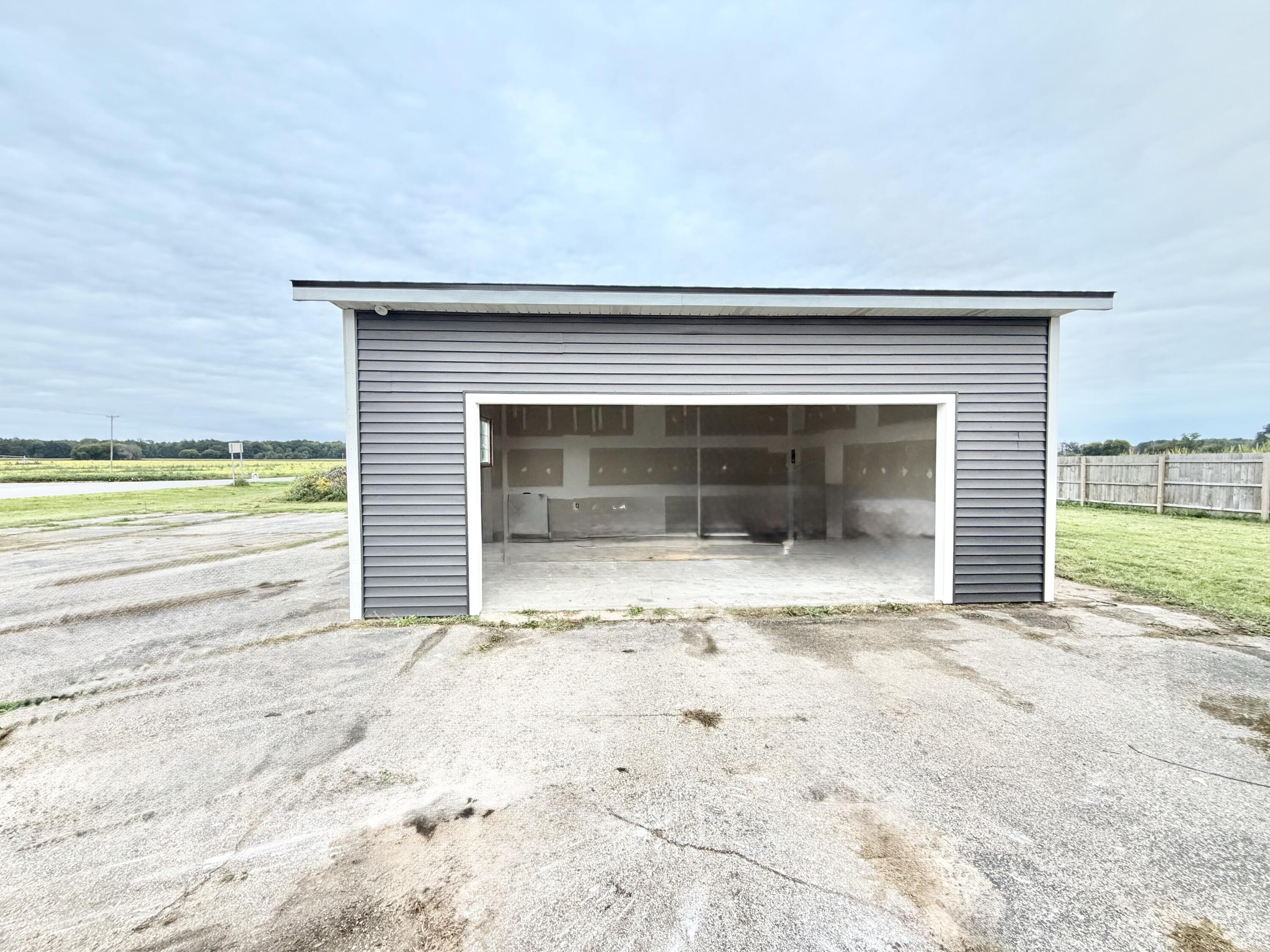7564 13 Mile Road NE Rockford MI 49341