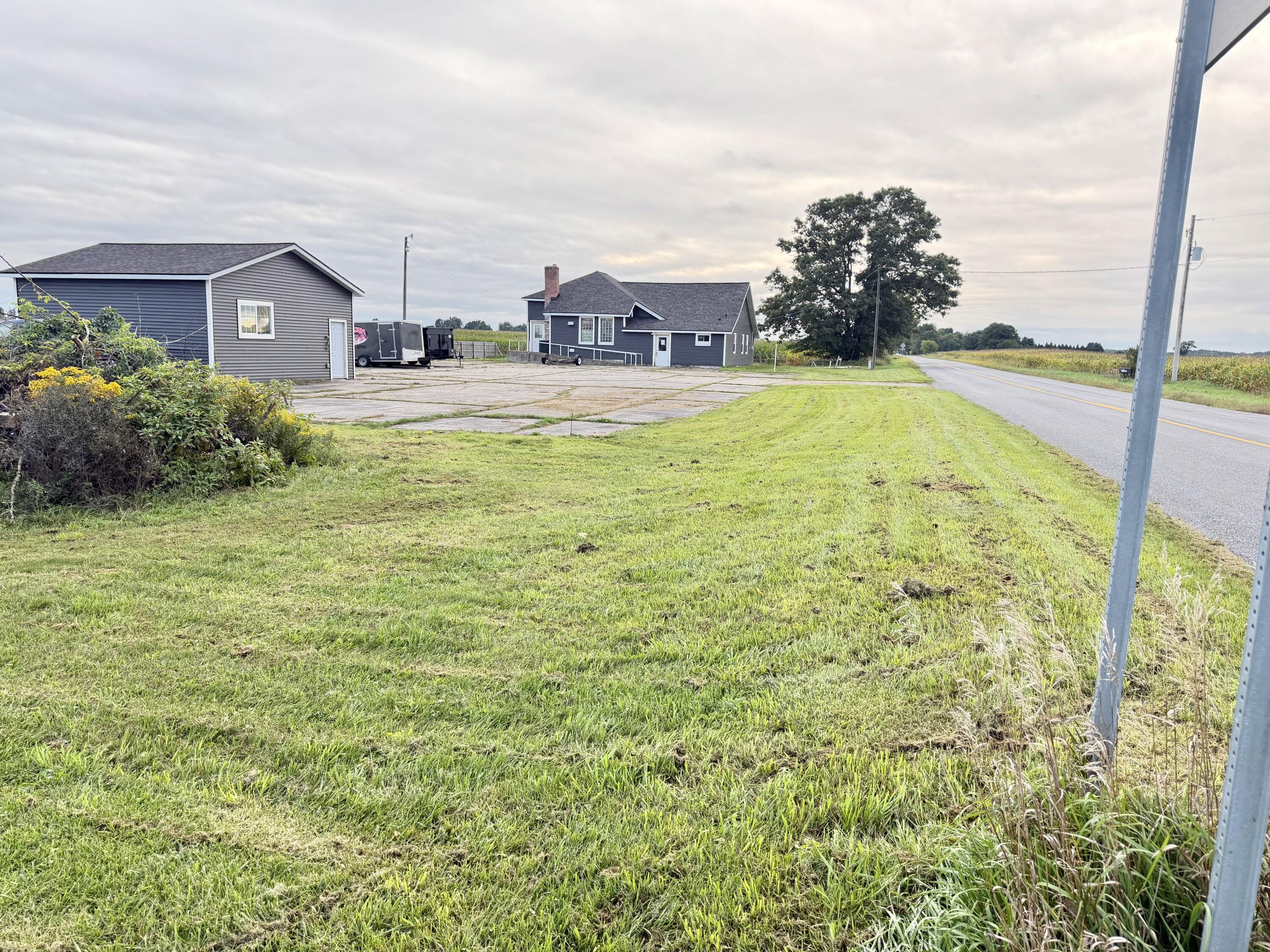 7564 13 Mile Road NE Rockford MI 49341