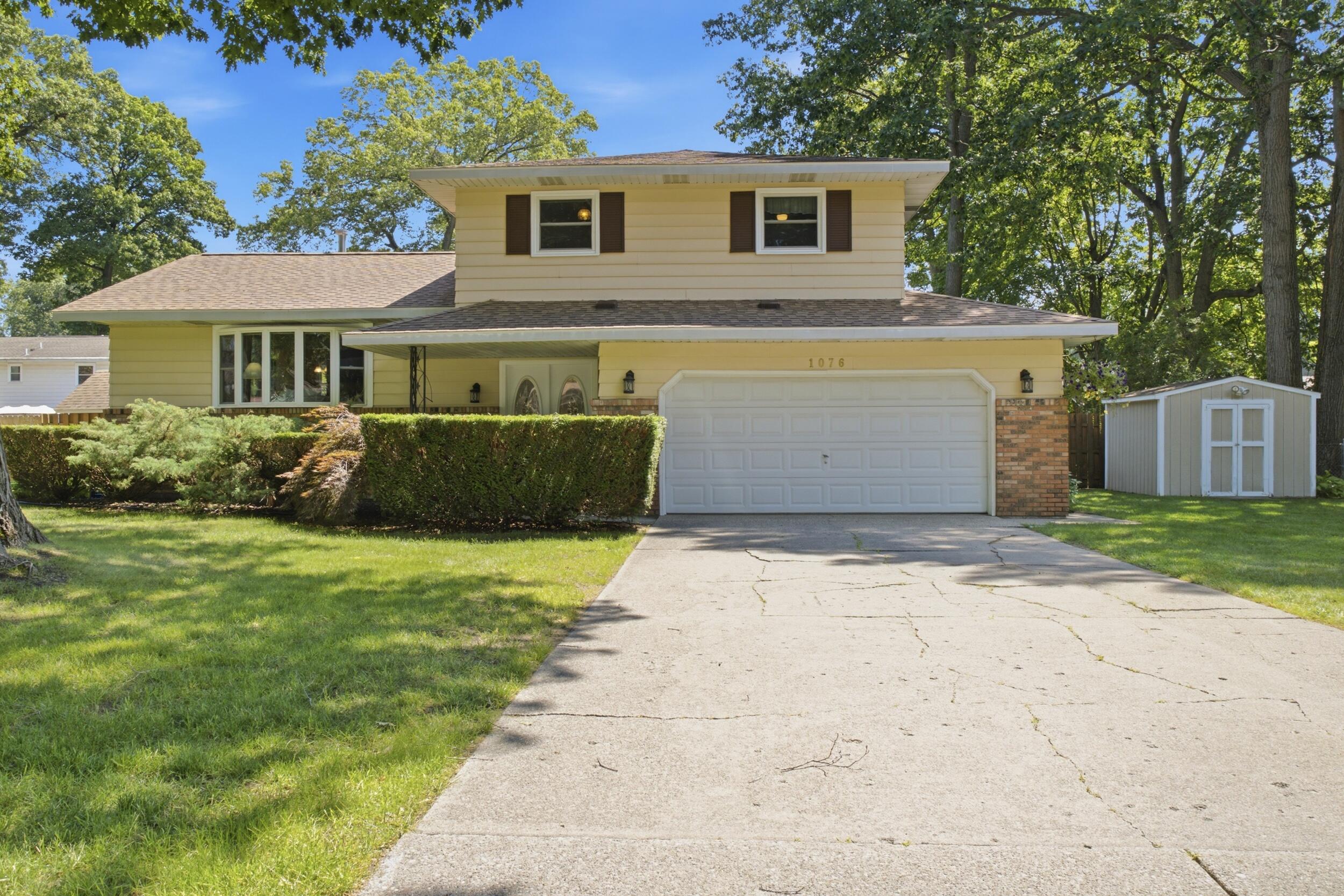 1076 Lancelot Drive Muskegon MI 49445