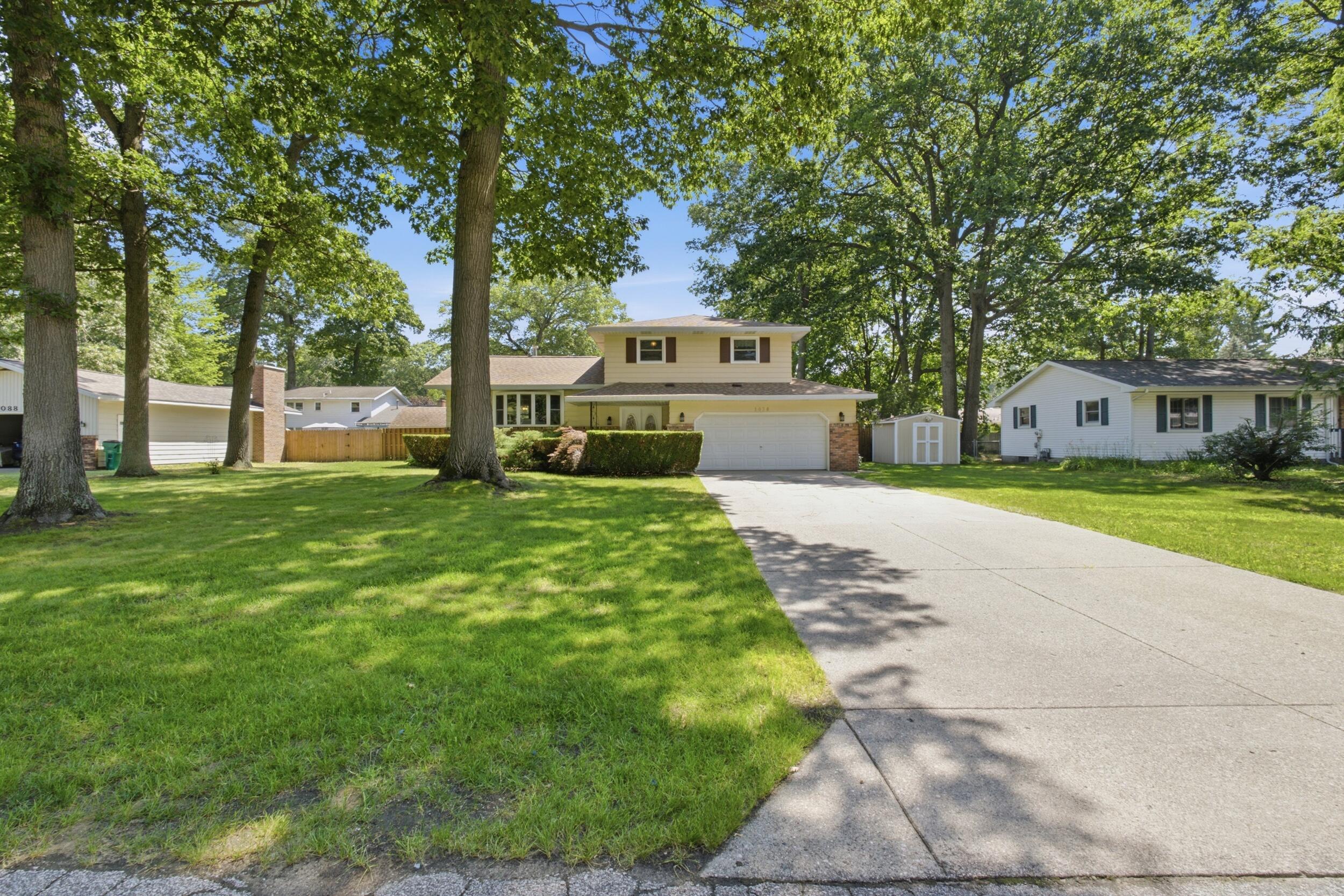 1076 Lancelot Drive Muskegon MI 49445