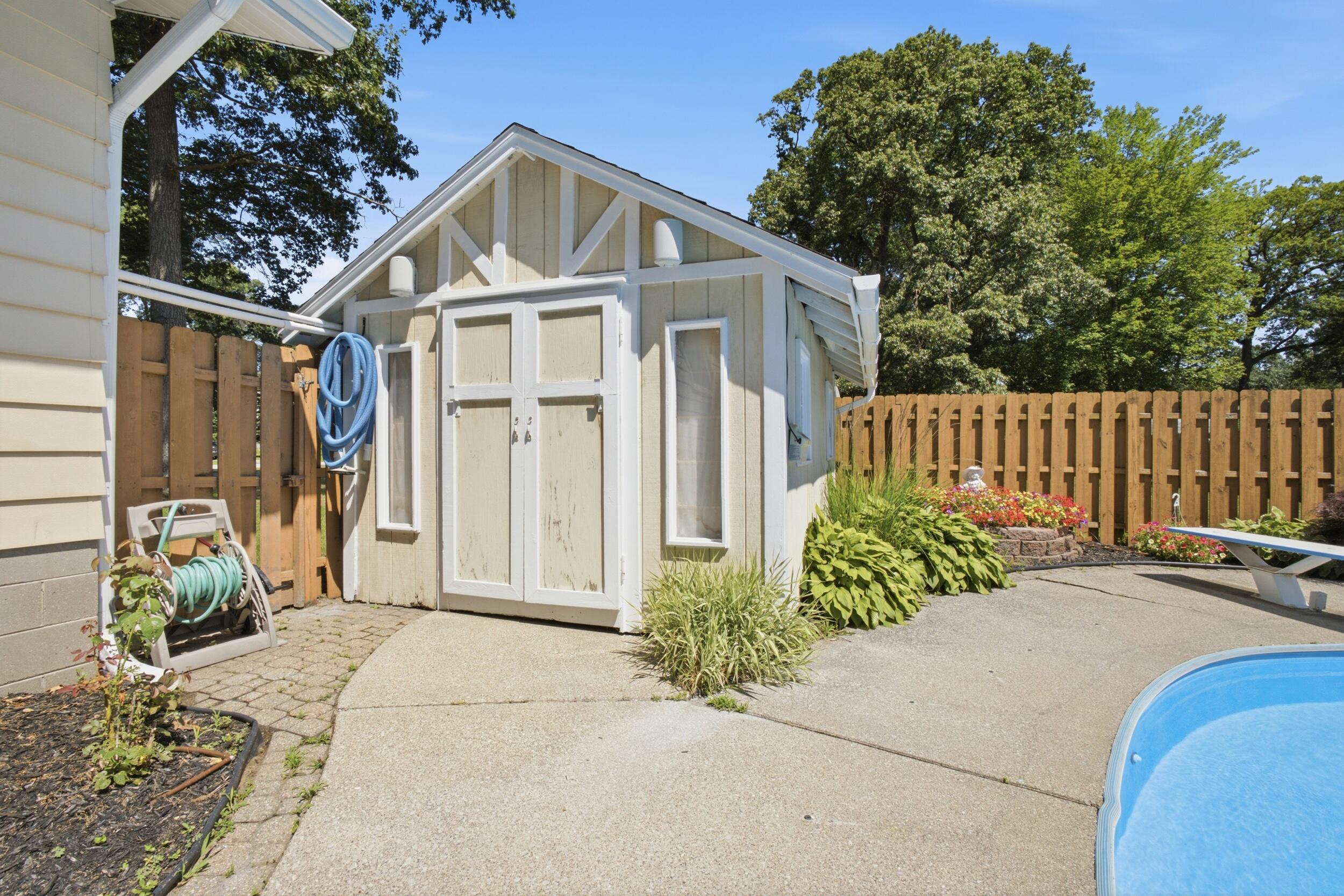 1076 Lancelot Drive Muskegon MI 49445