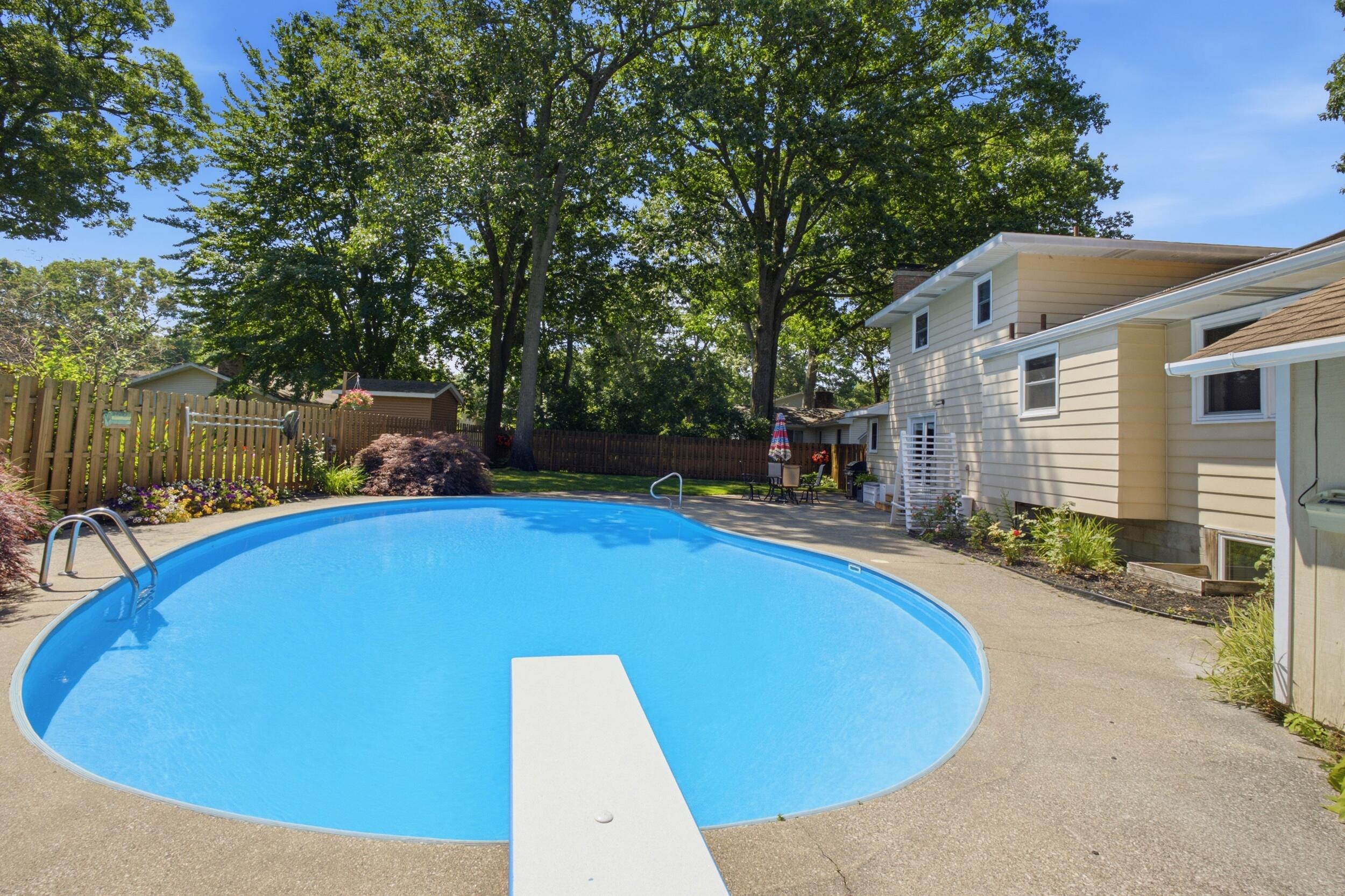 1076 Lancelot Drive Muskegon MI 49445