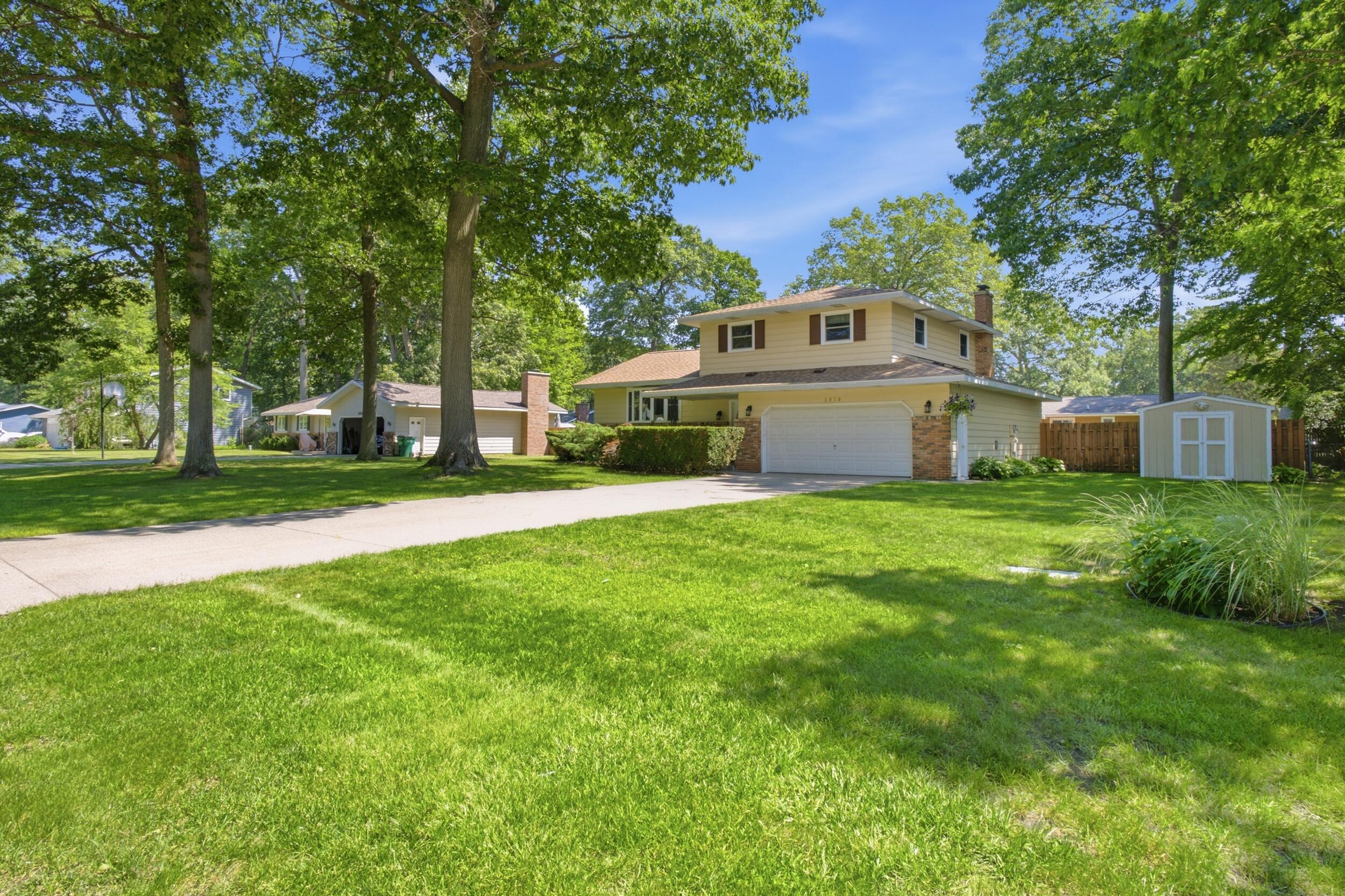1076 Lancelot Drive Muskegon MI 49445