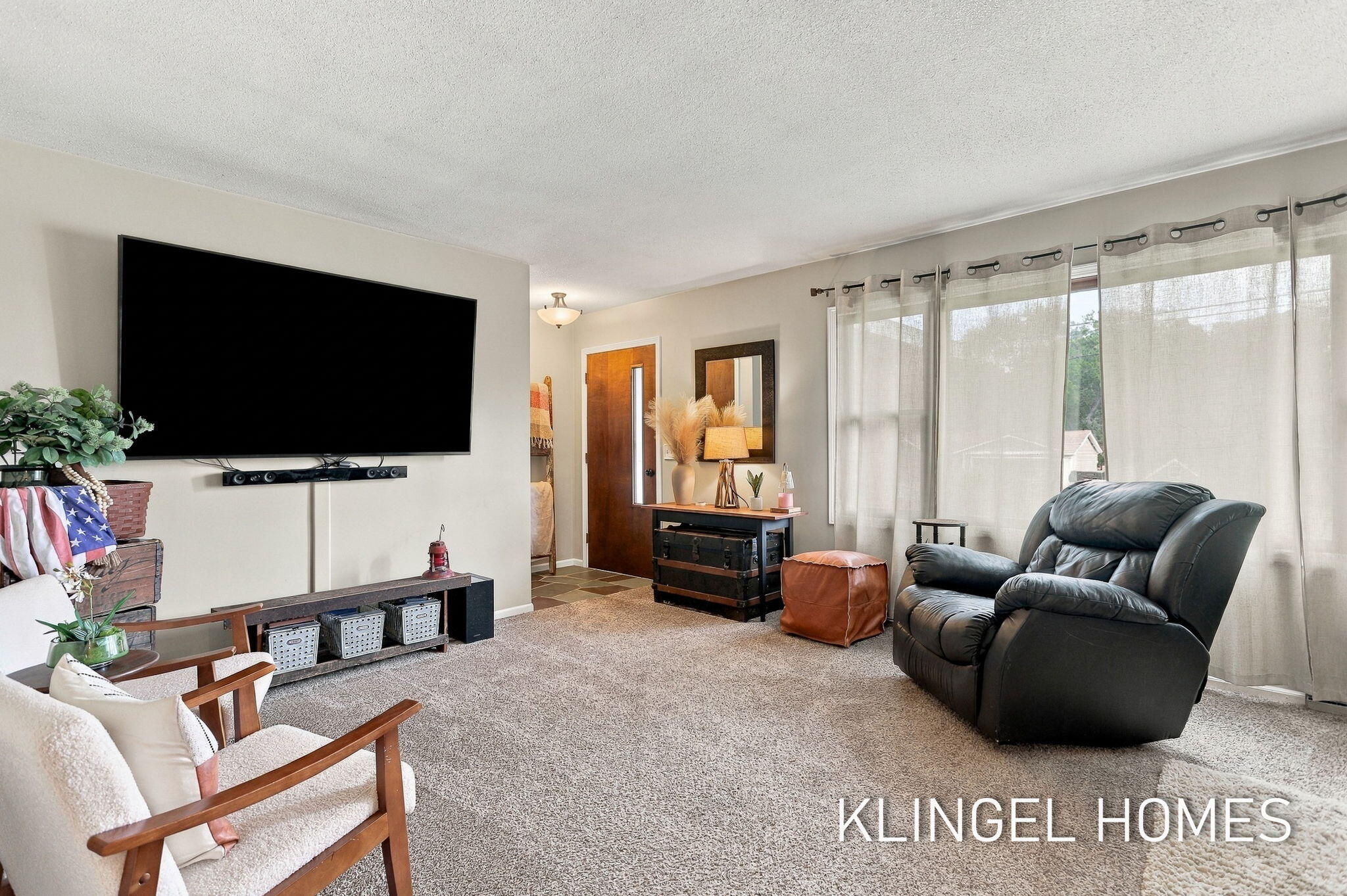 695 Glenwood Avenue Muskegon MI 49445