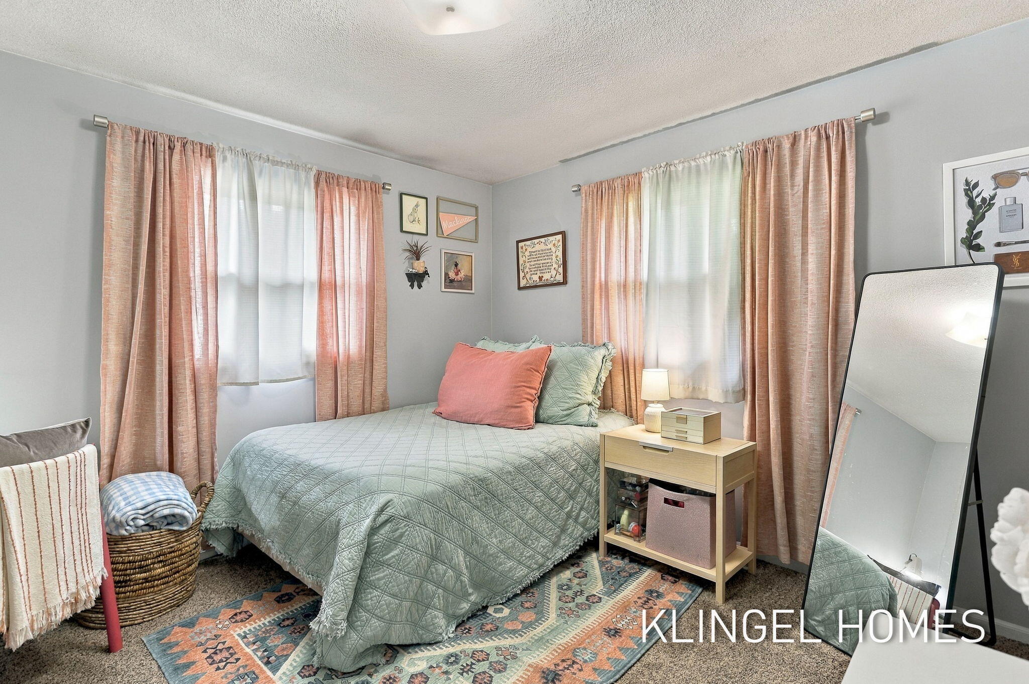 695 Glenwood Avenue Muskegon MI 49445