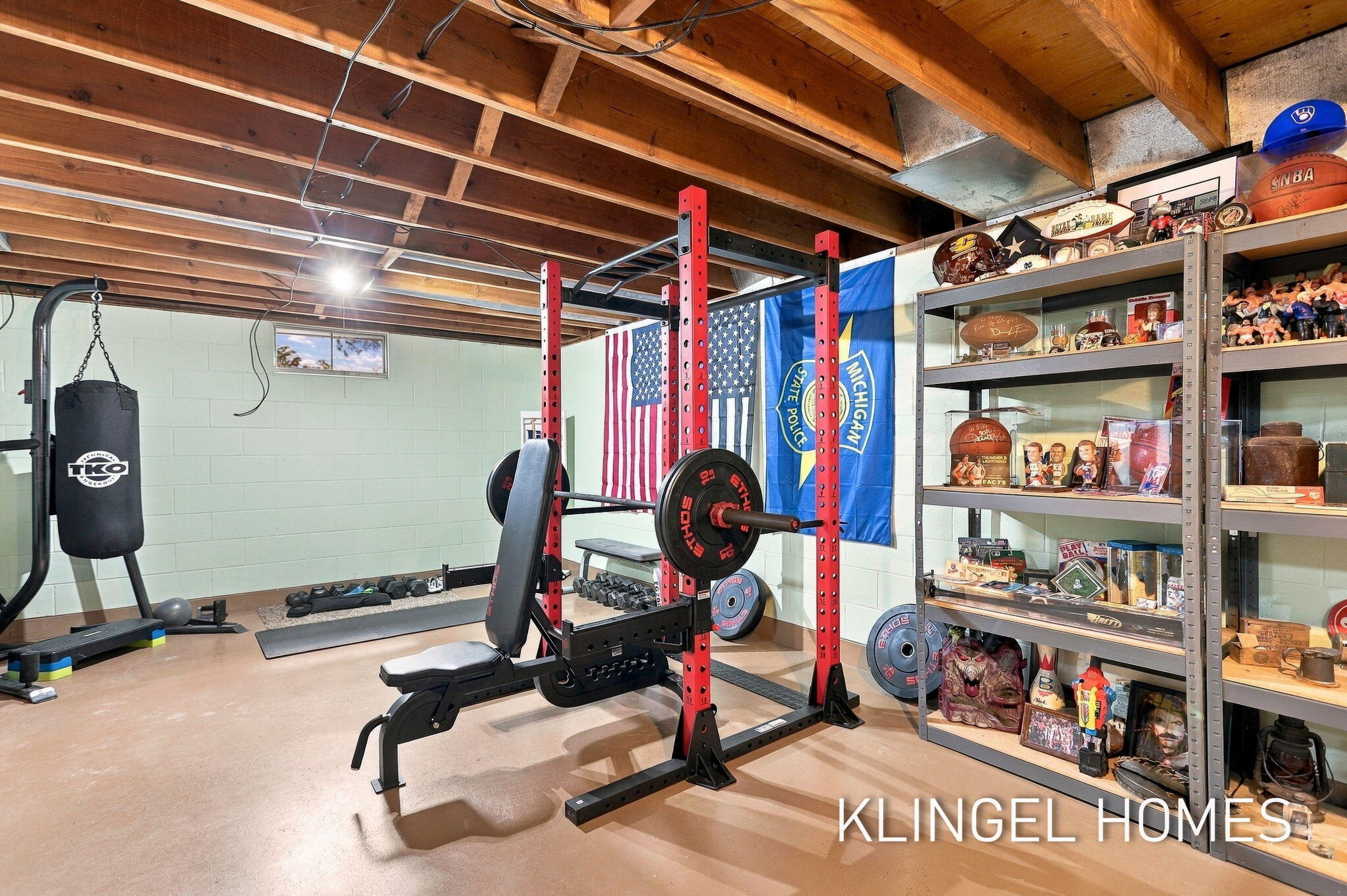 695 Glenwood Avenue Muskegon MI 49445