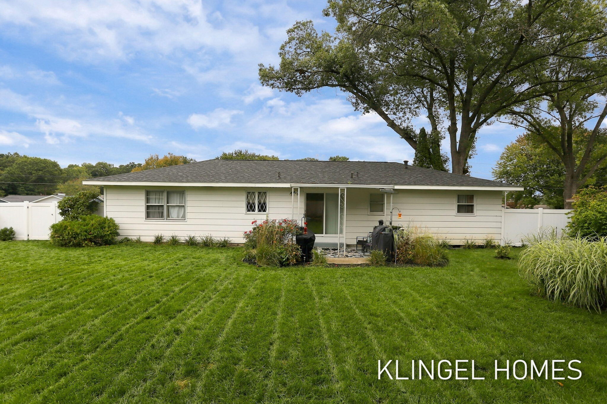 695 Glenwood Avenue Muskegon MI 49445