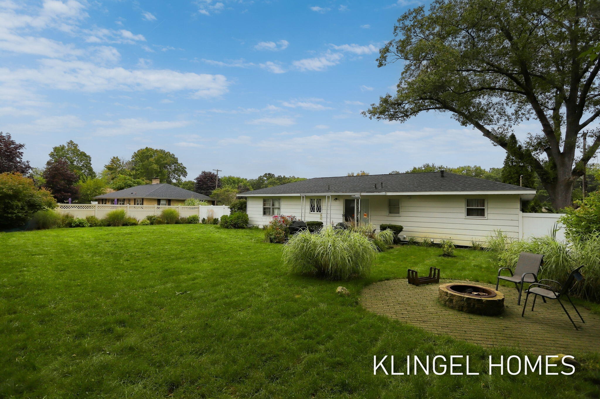 695 Glenwood Avenue Muskegon MI 49445