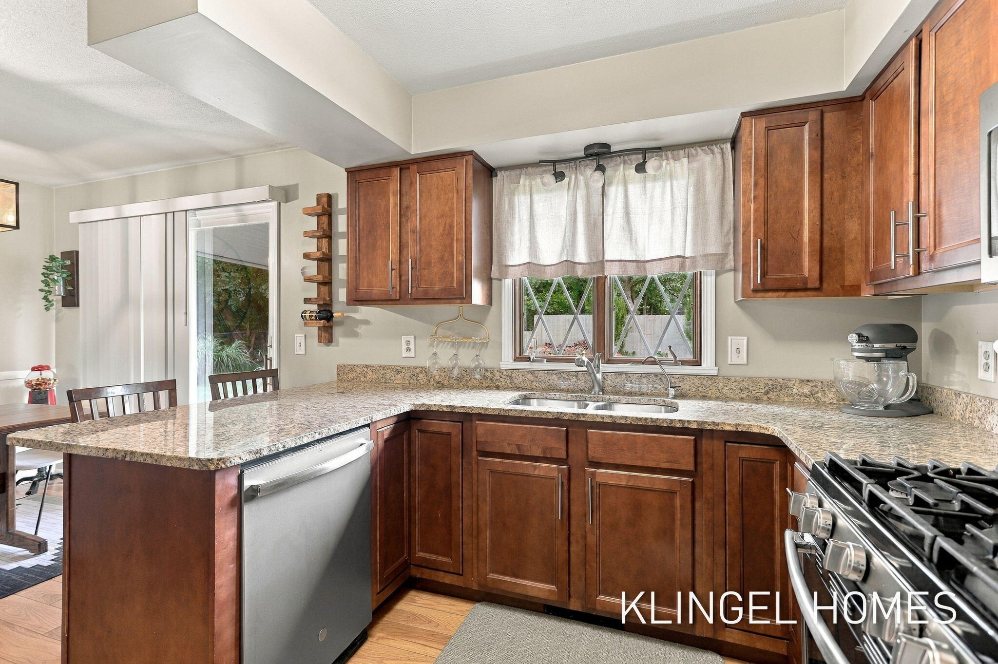 695 Glenwood Avenue Muskegon MI 49445