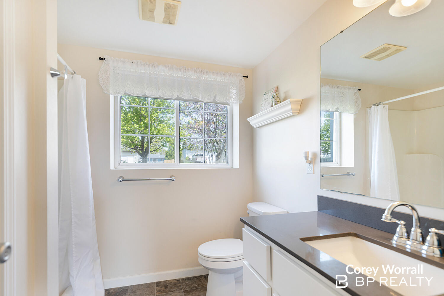 428 Sunbrook Street SE Grand Rapids MI 49508