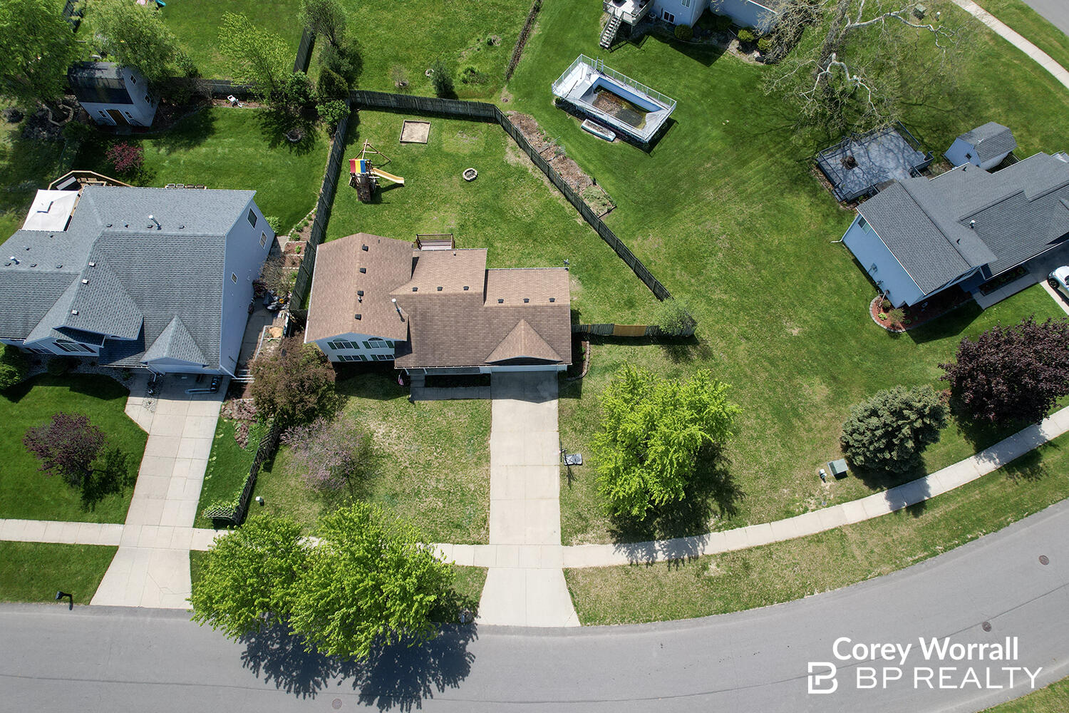 428 Sunbrook Street SE Grand Rapids MI 49508