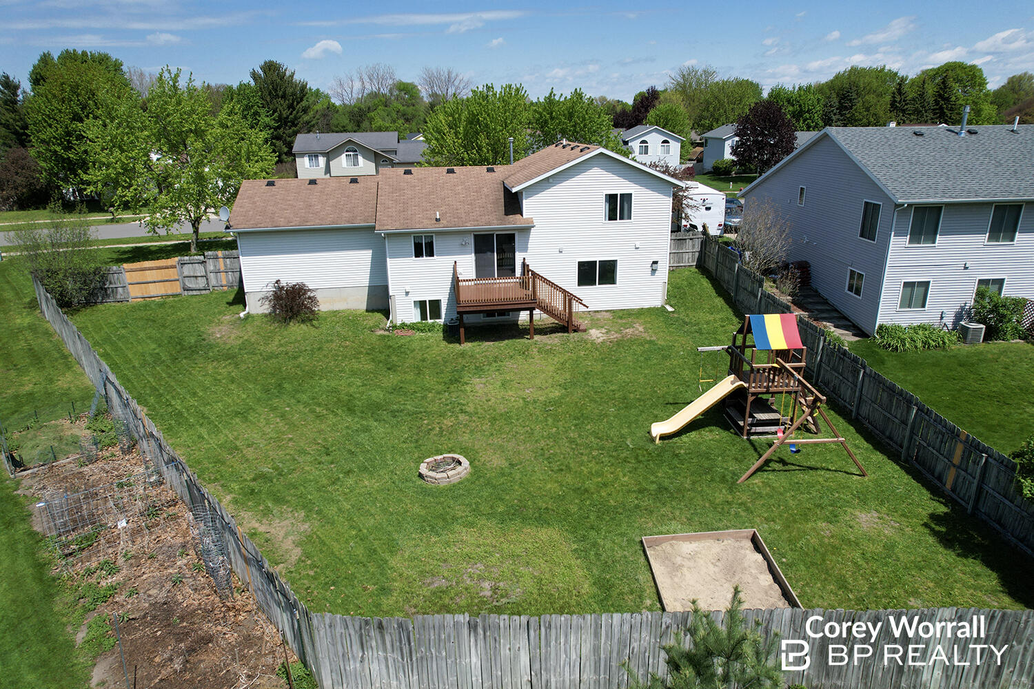 428 Sunbrook Street SE Grand Rapids MI 49508