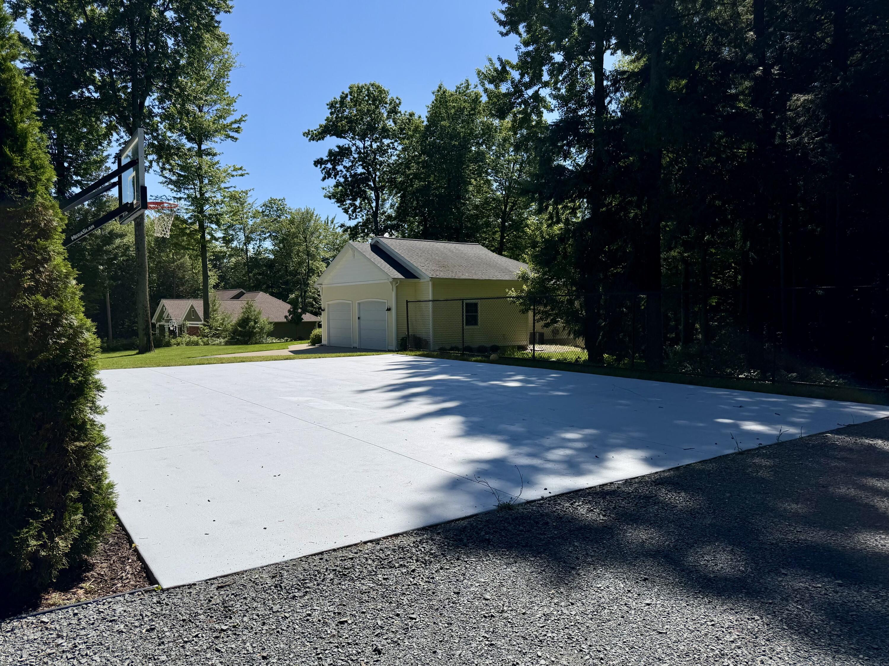 1655 Glenwood Road Ludington MI 49431