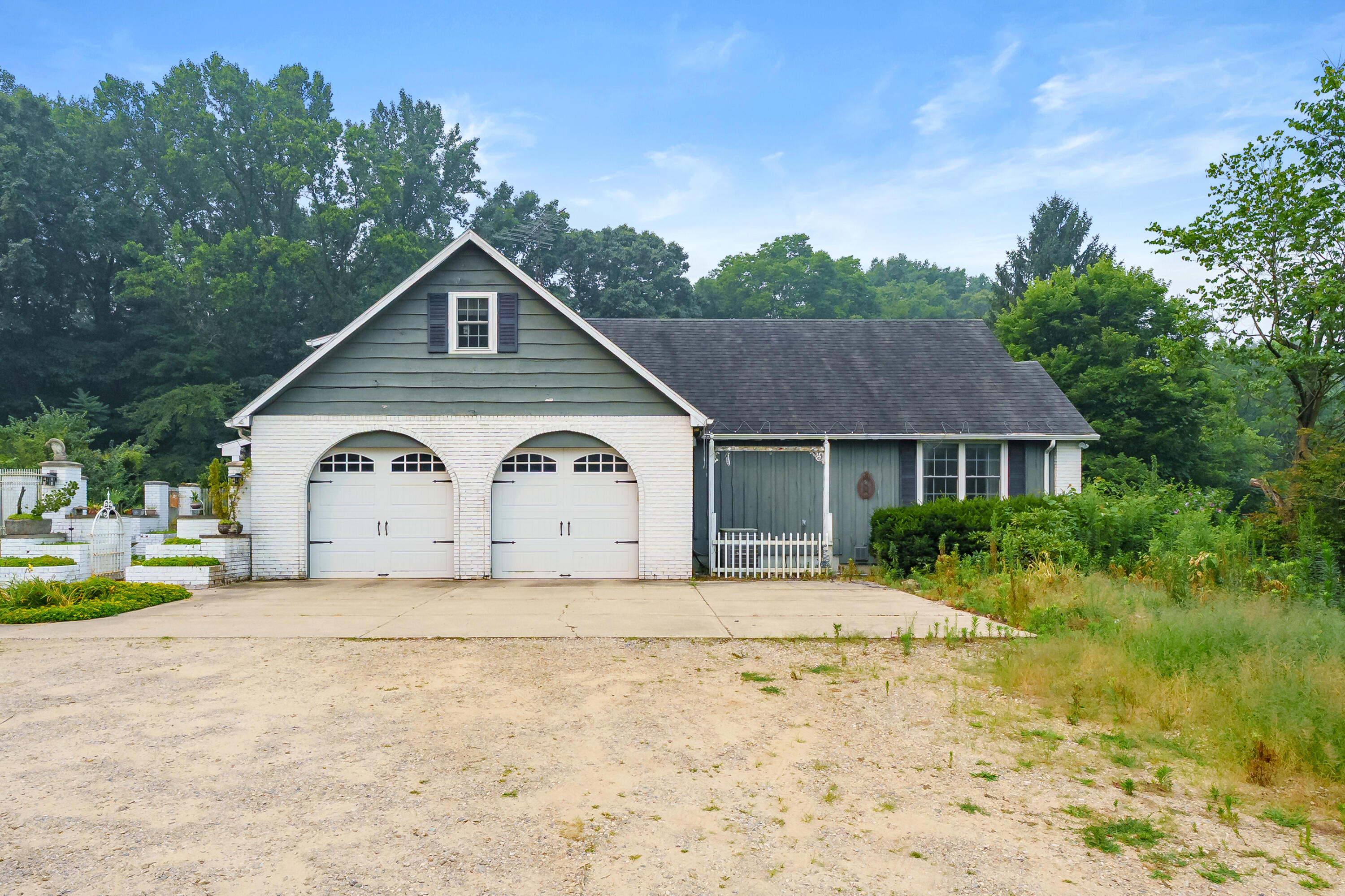 41169 County Road 669 Decatur MI 49045