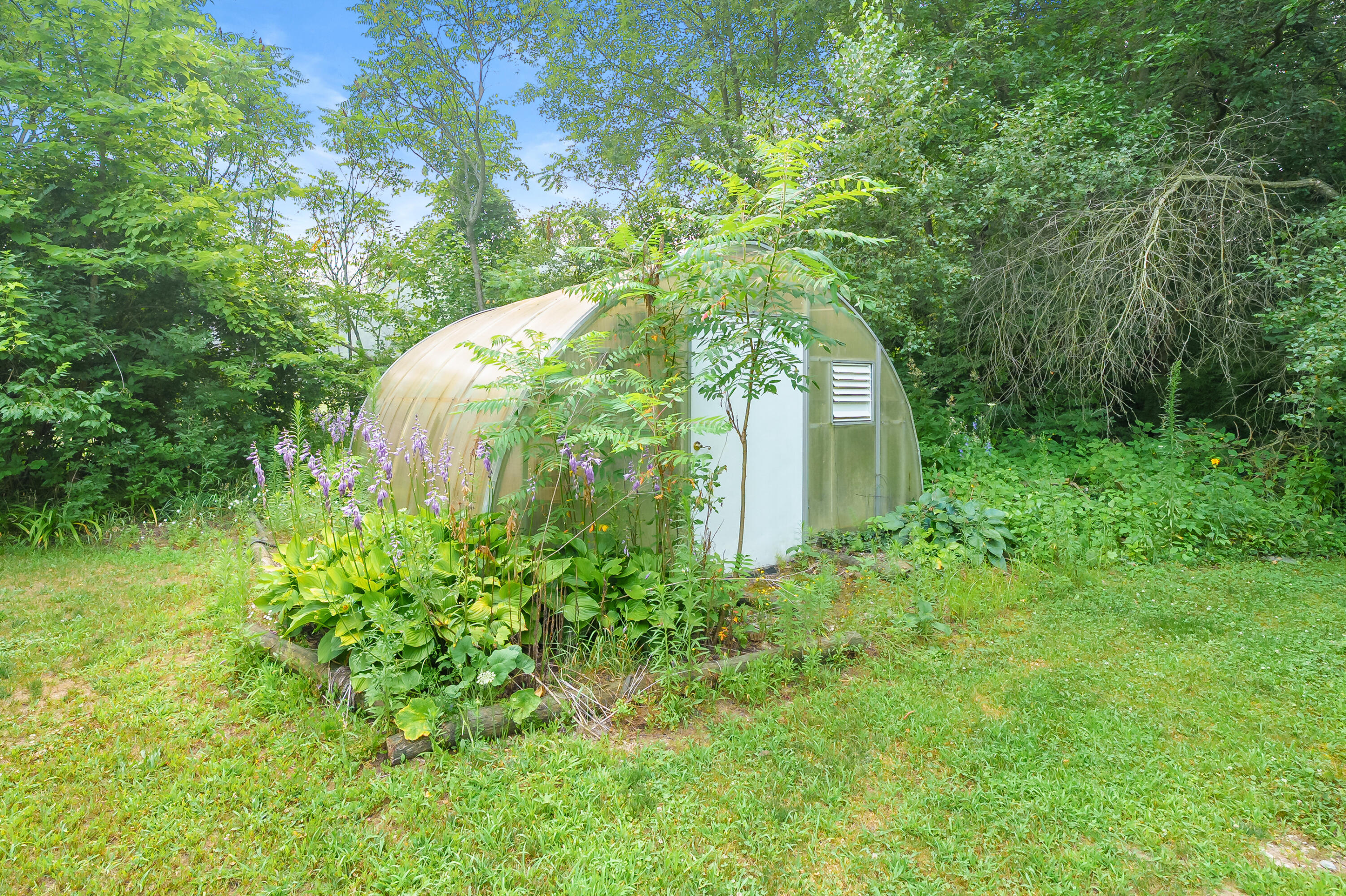 41169 County Road 669 Decatur MI 49045