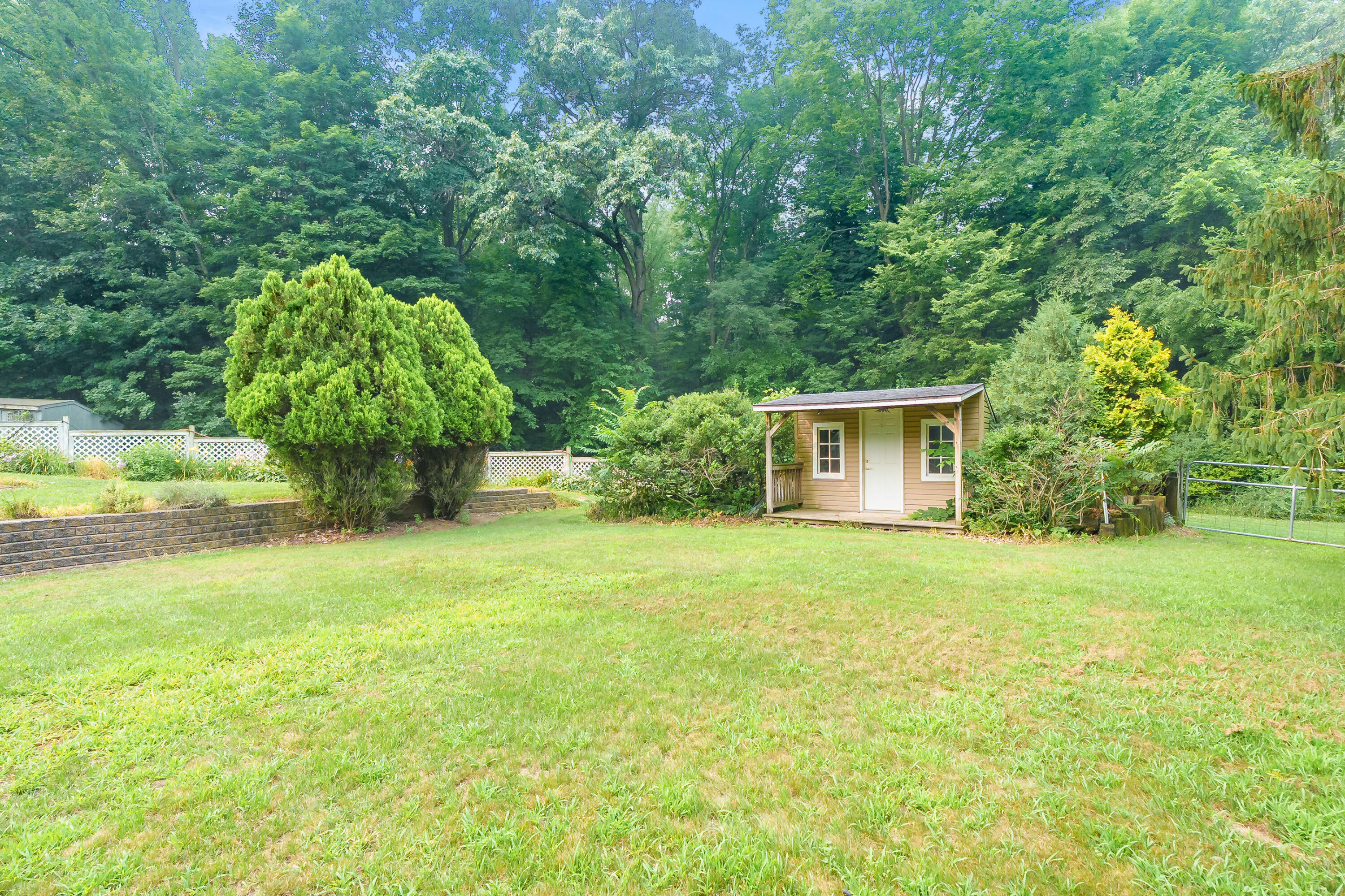 41169 County Road 669 Decatur MI 49045