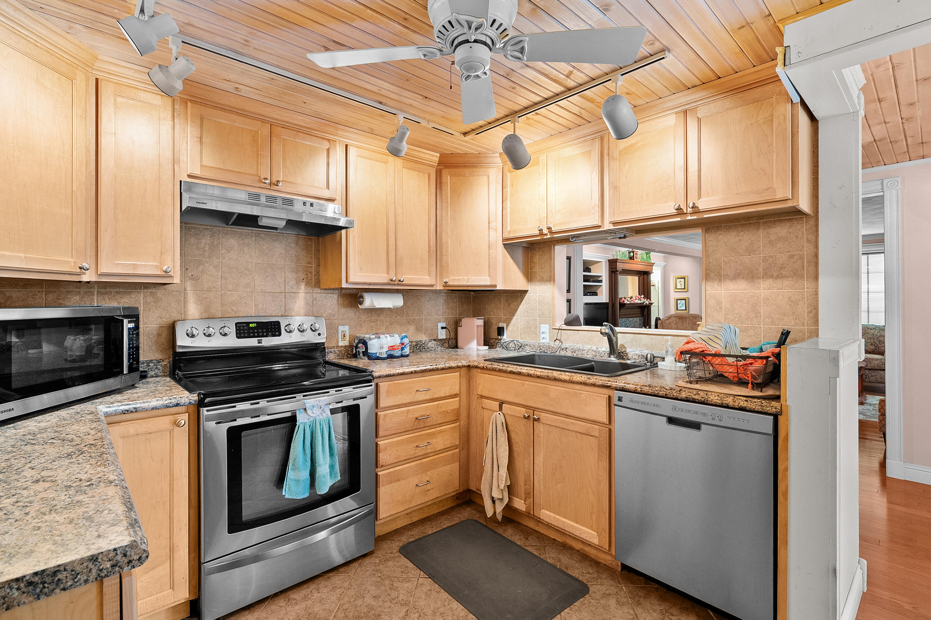 41169 County Road 669 Decatur MI 49045