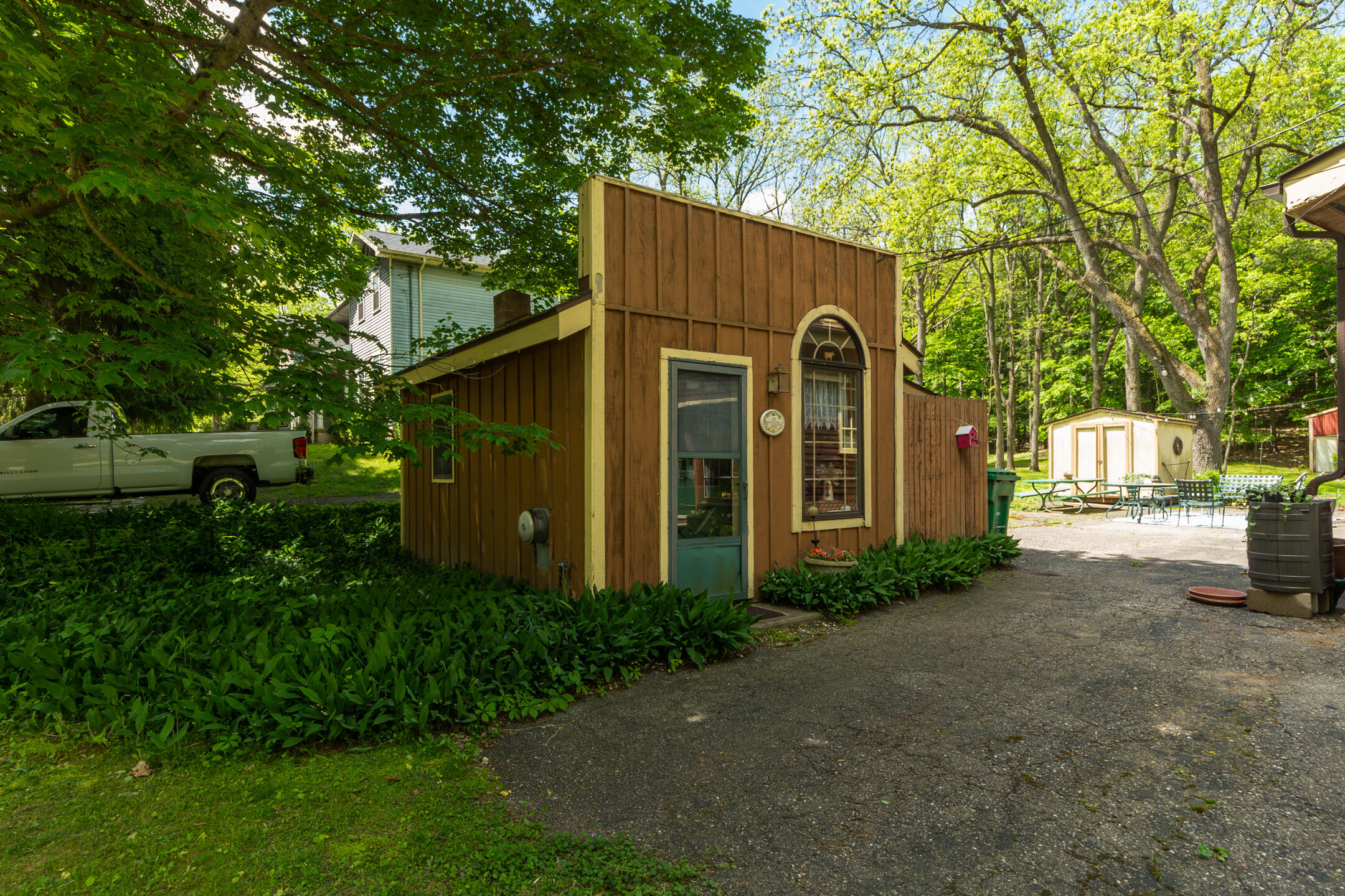 8425 Parshallville Road Fenton MI 48430
