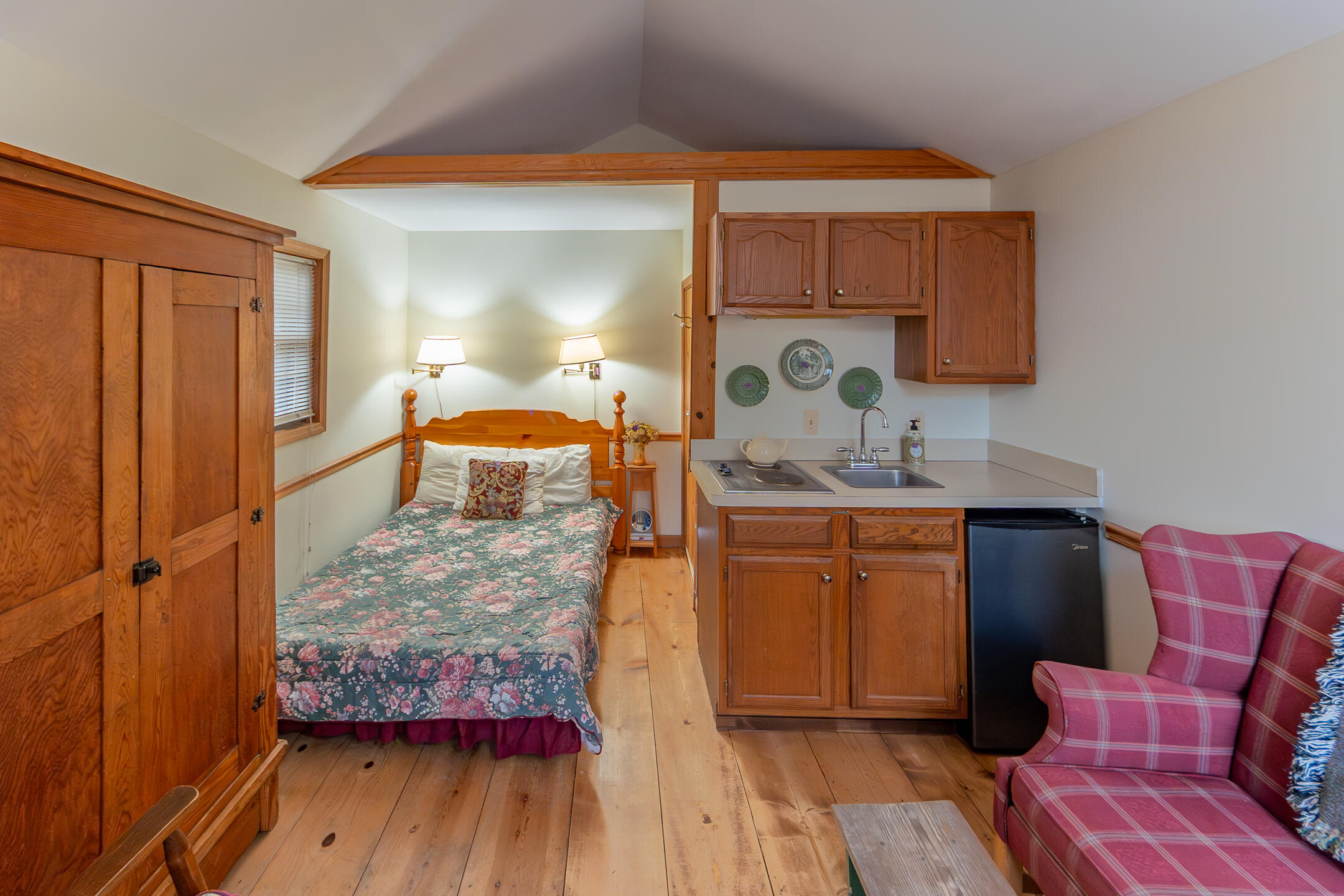 8425 Parshallville Road Fenton MI 48430