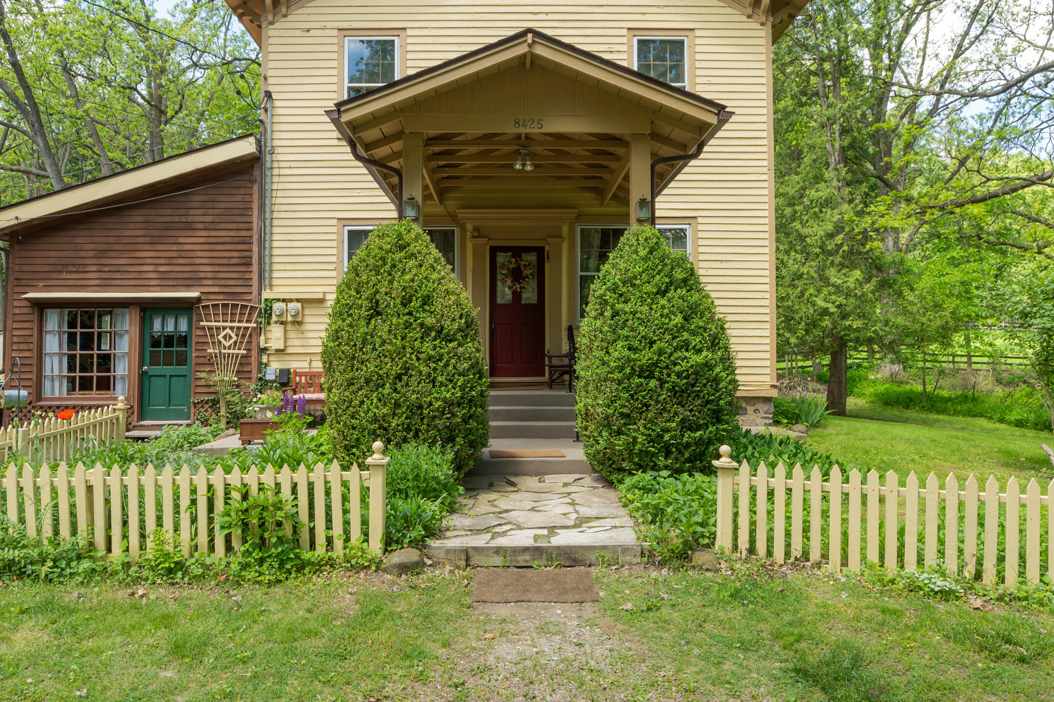 8425 Parshallville Road Fenton MI 48430