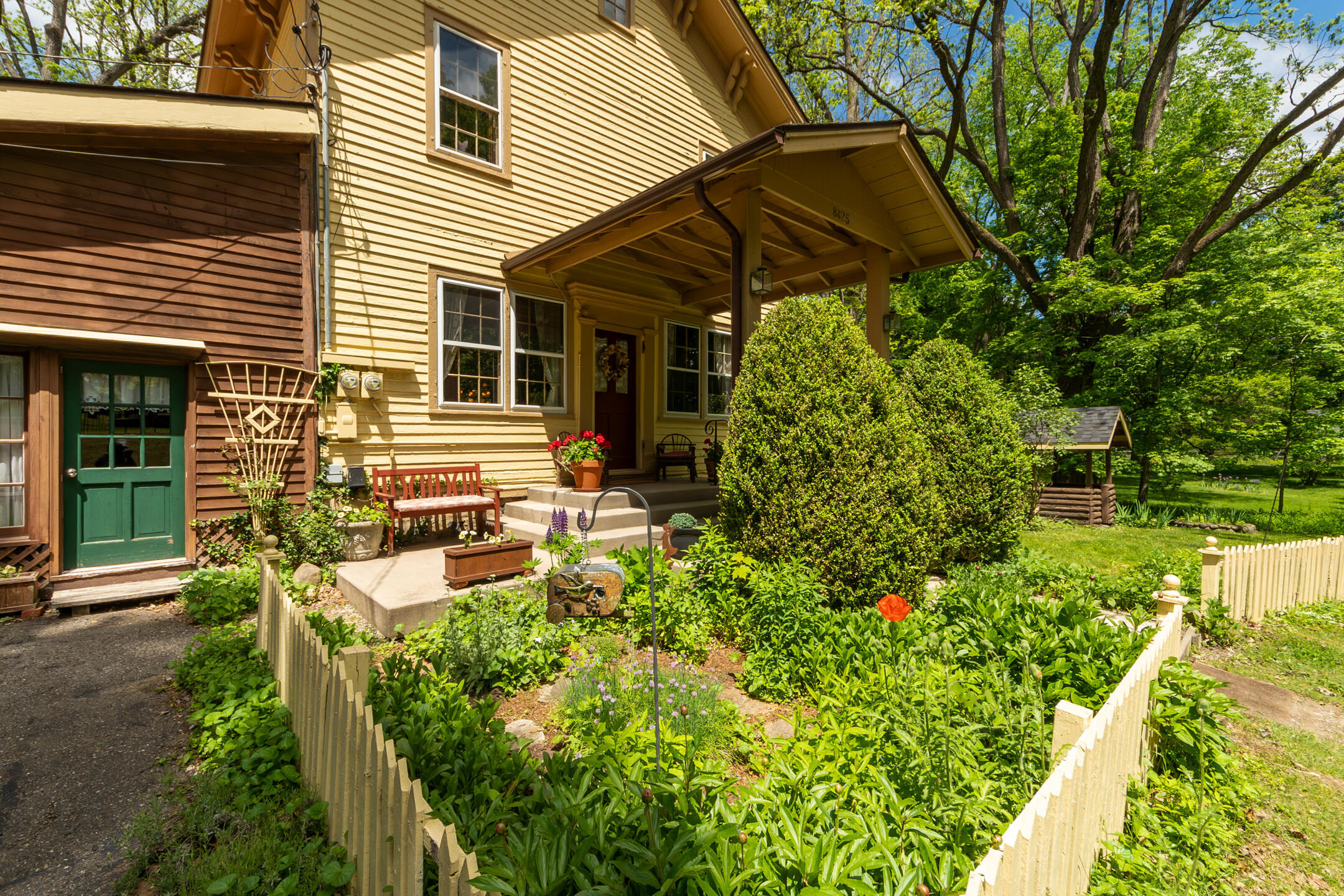 8425 Parshallville Road Fenton MI 48430