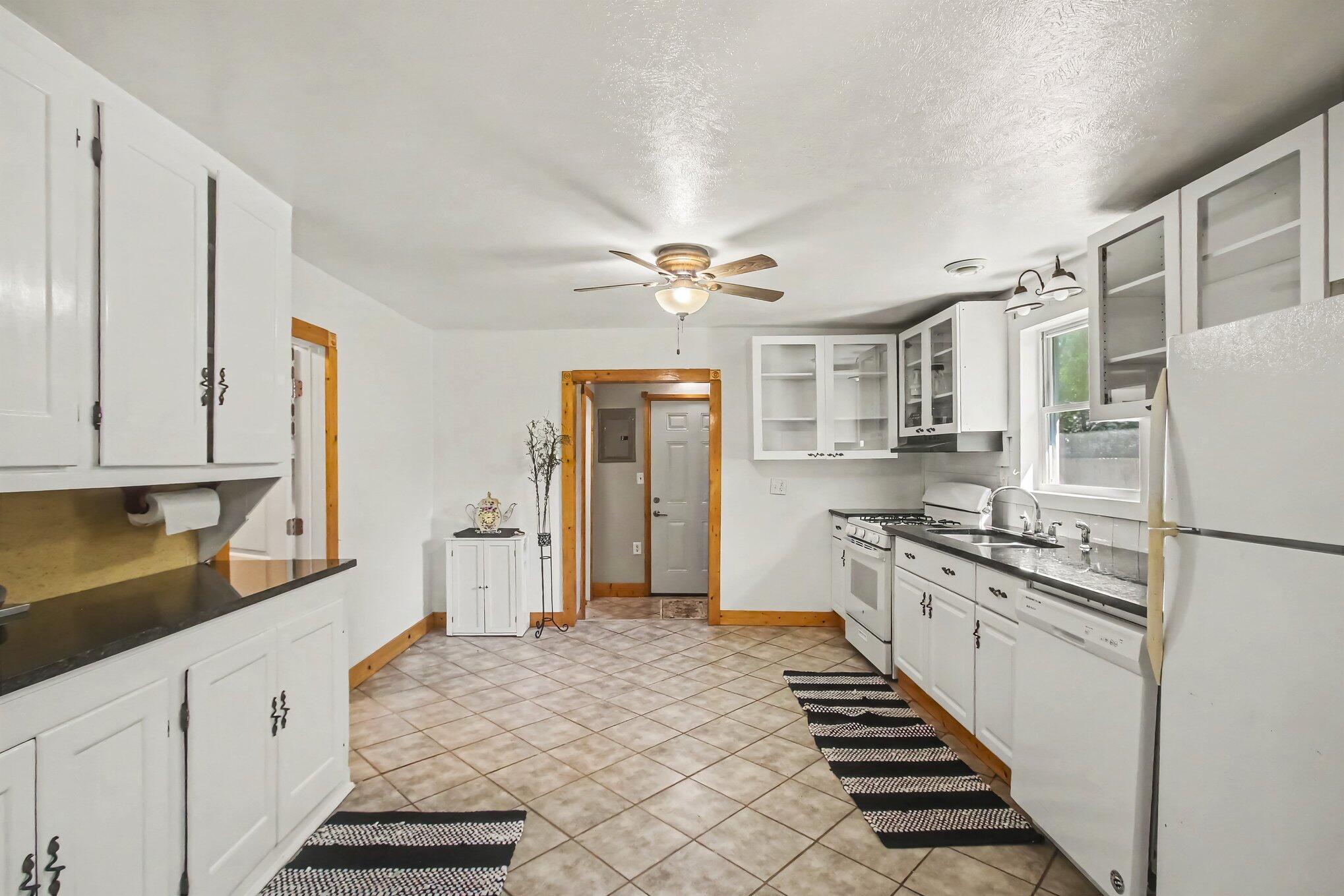 1234 Langeland Avenue Muskegon MI 49442