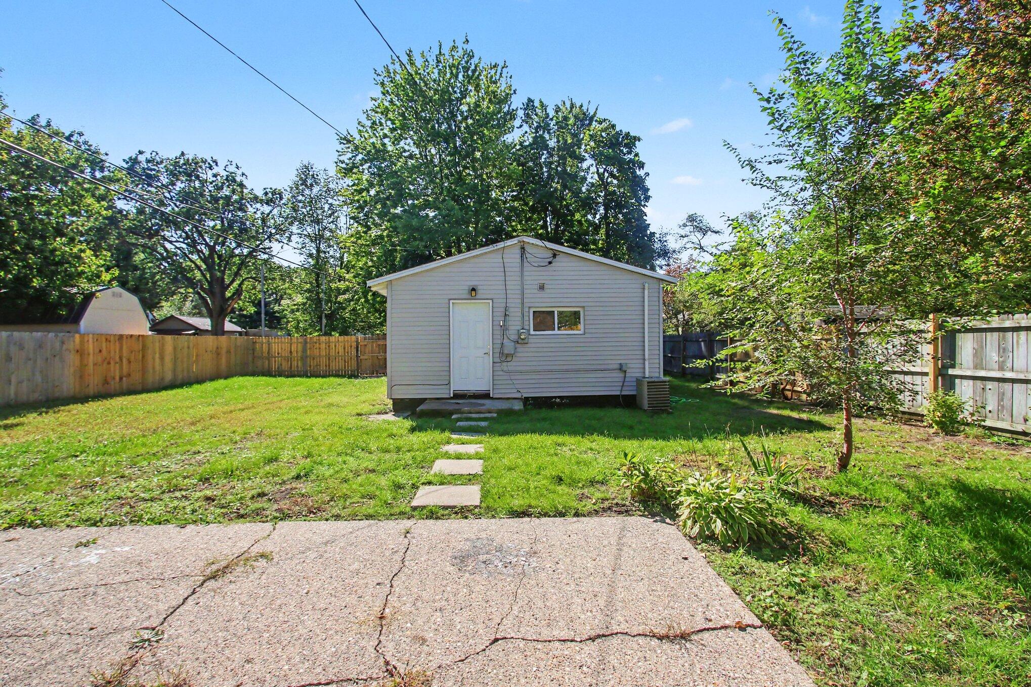 1234 Langeland Avenue Muskegon MI 49442