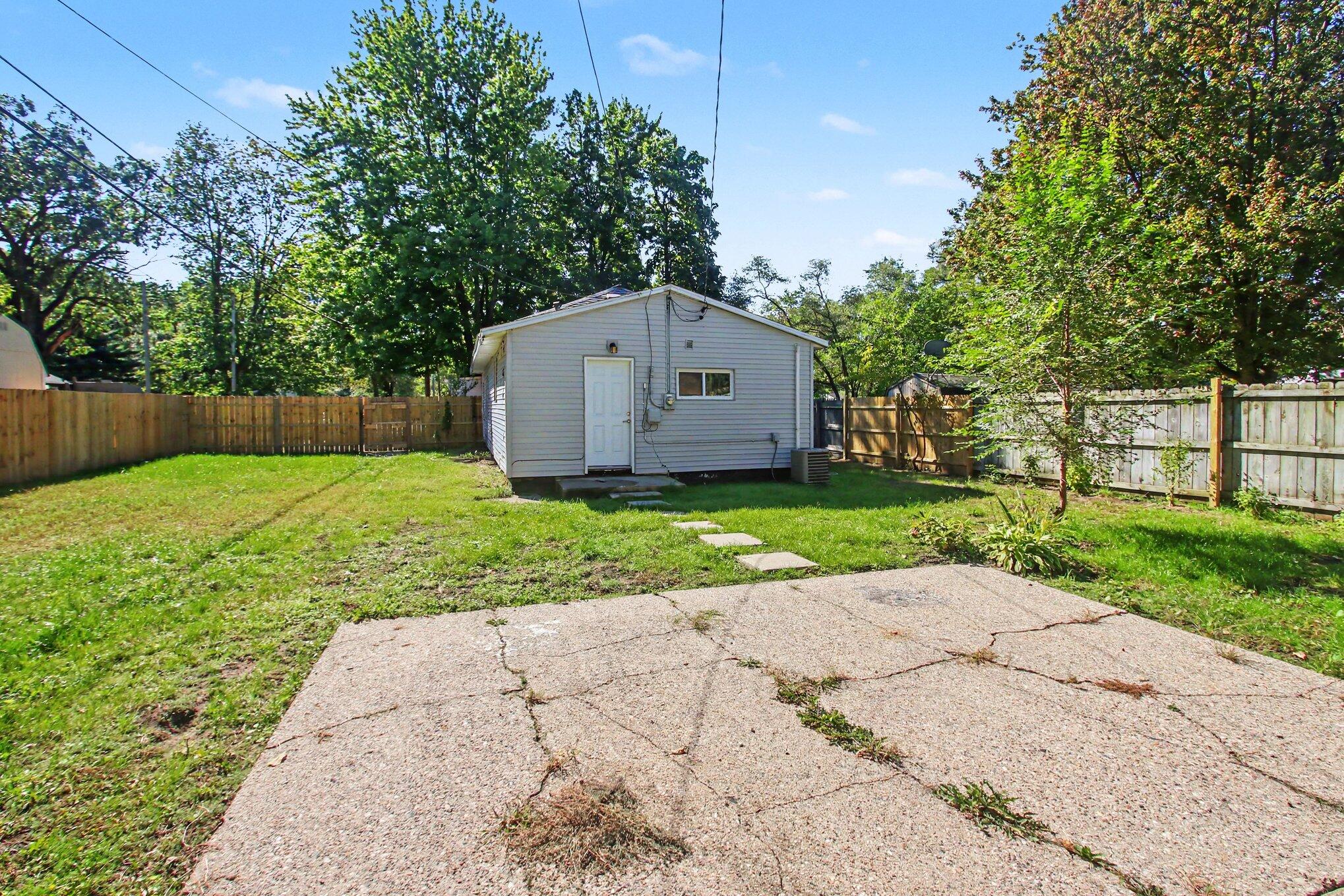 1234 Langeland Avenue Muskegon MI 49442