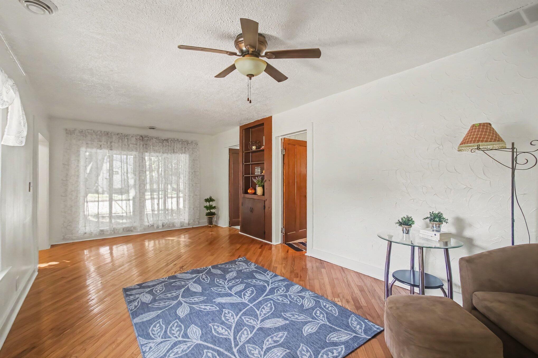 1234 Langeland Avenue Muskegon MI 49442