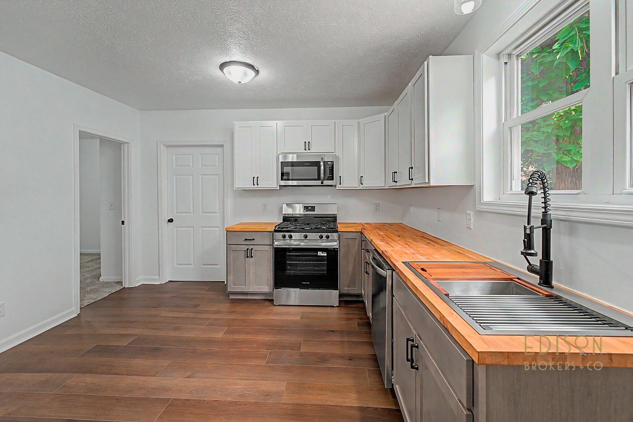 29 Home Street SW Grand Rapids MI 49507