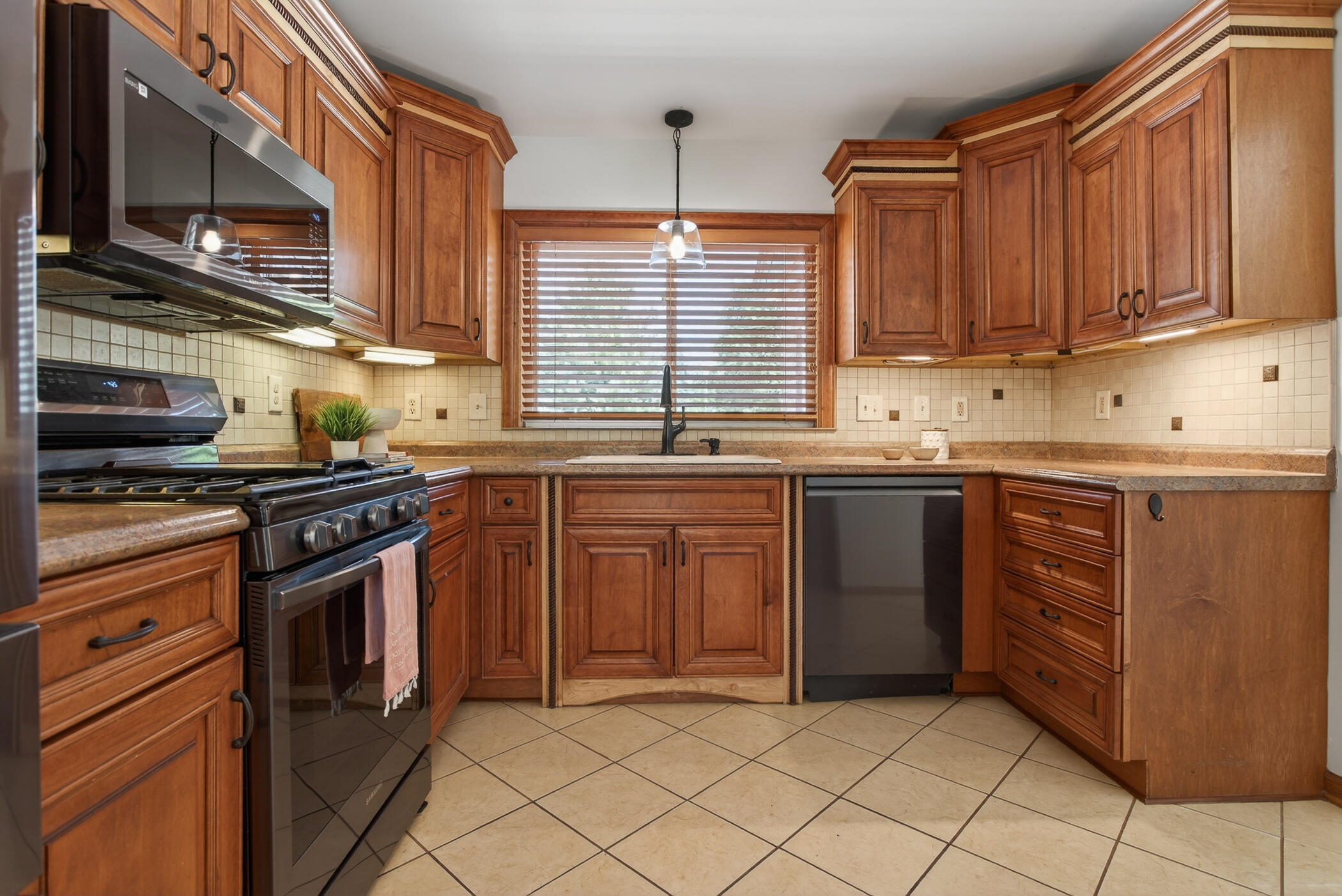3311 Dorais Drive NE Grand Rapids MI 49525