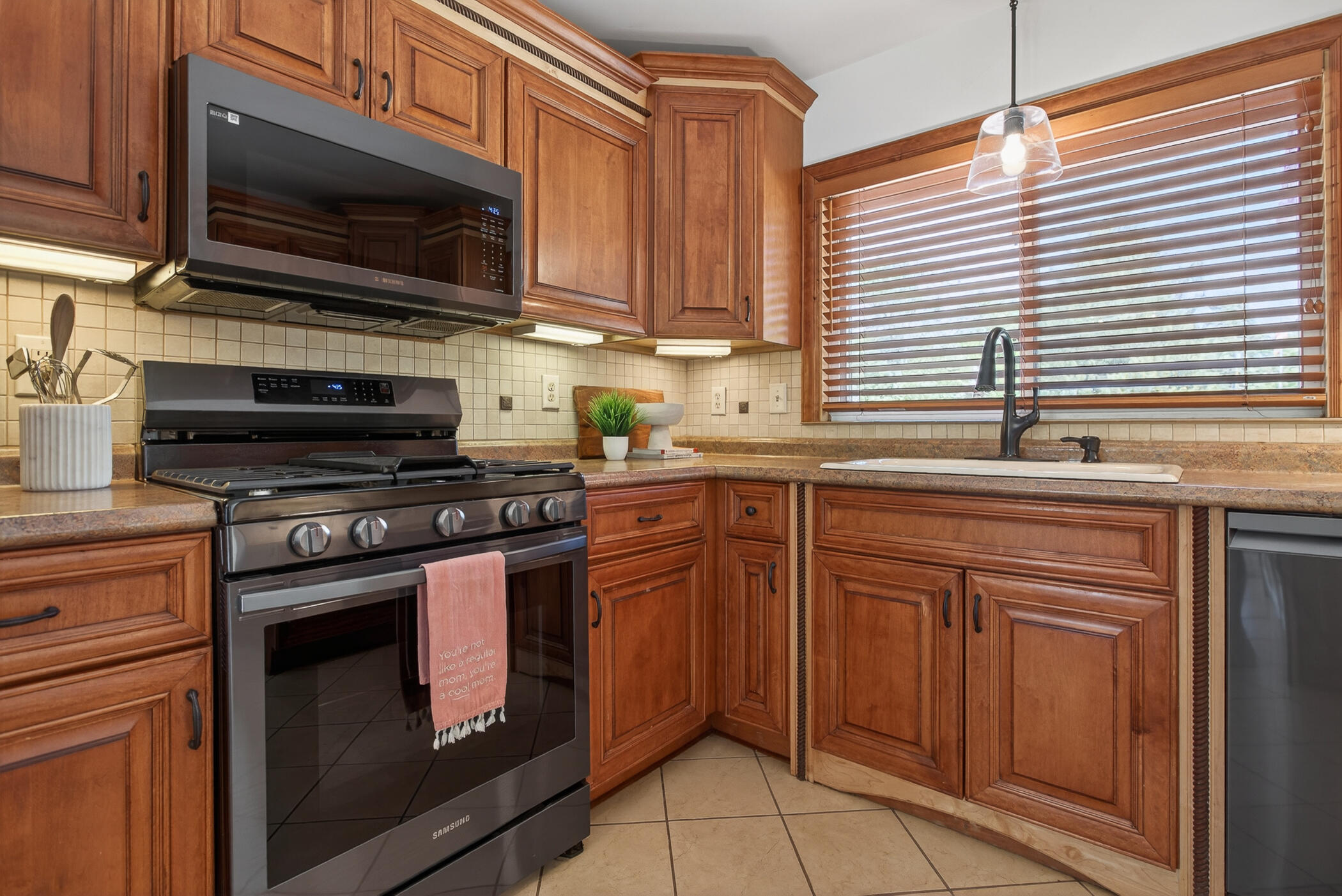 3311 Dorais Drive NE Grand Rapids MI 49525