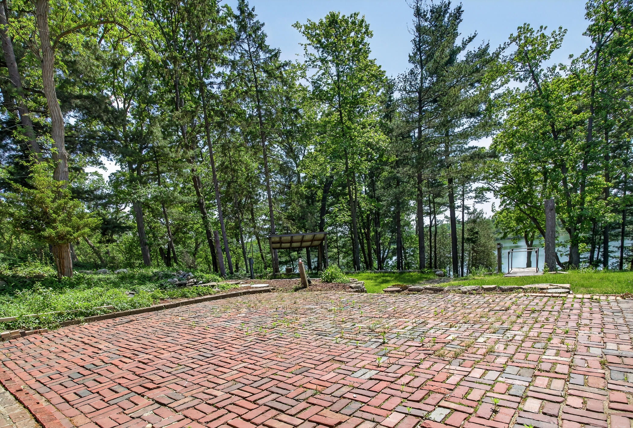 3311 Dorais Drive NE Grand Rapids MI 49525