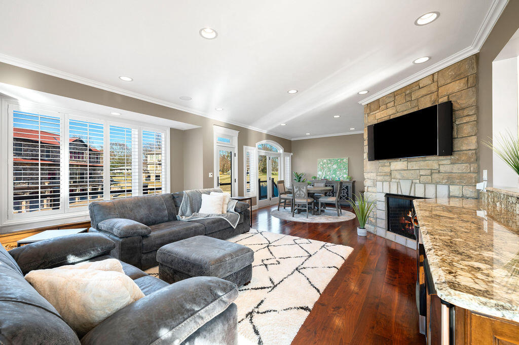 651 Sul Lago S Benton Harbor MI 49022