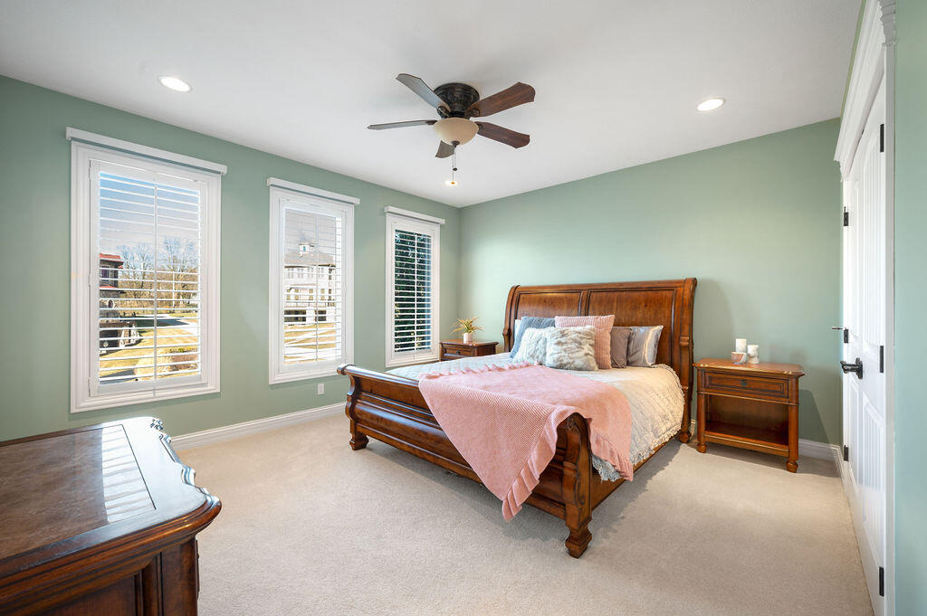 651 Sul Lago S Benton Harbor MI 49022