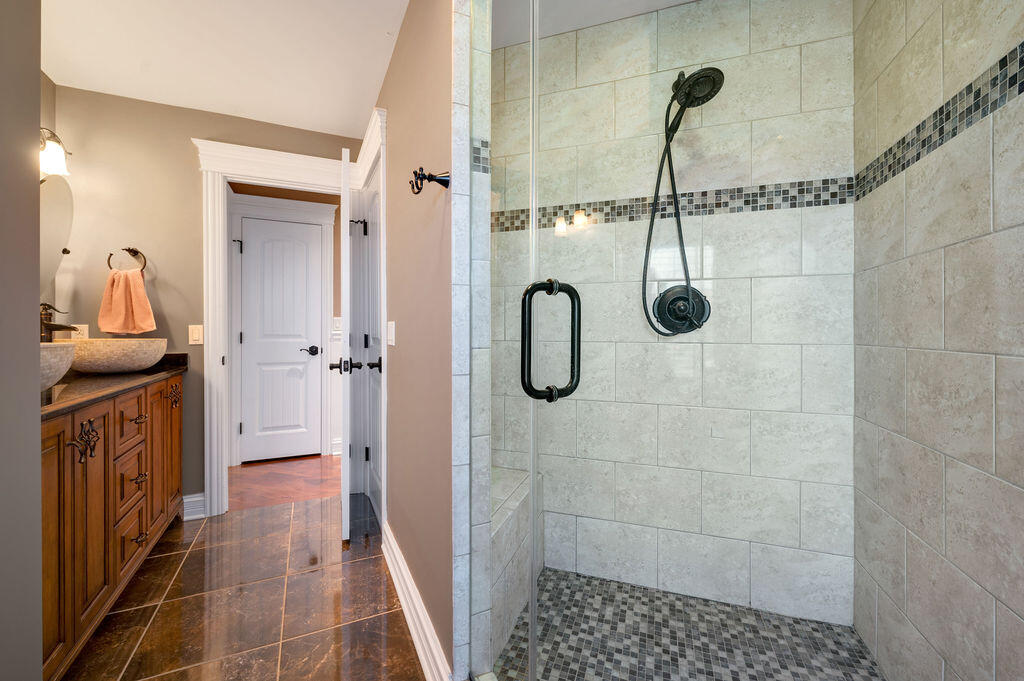 651 Sul Lago S Benton Harbor MI 49022