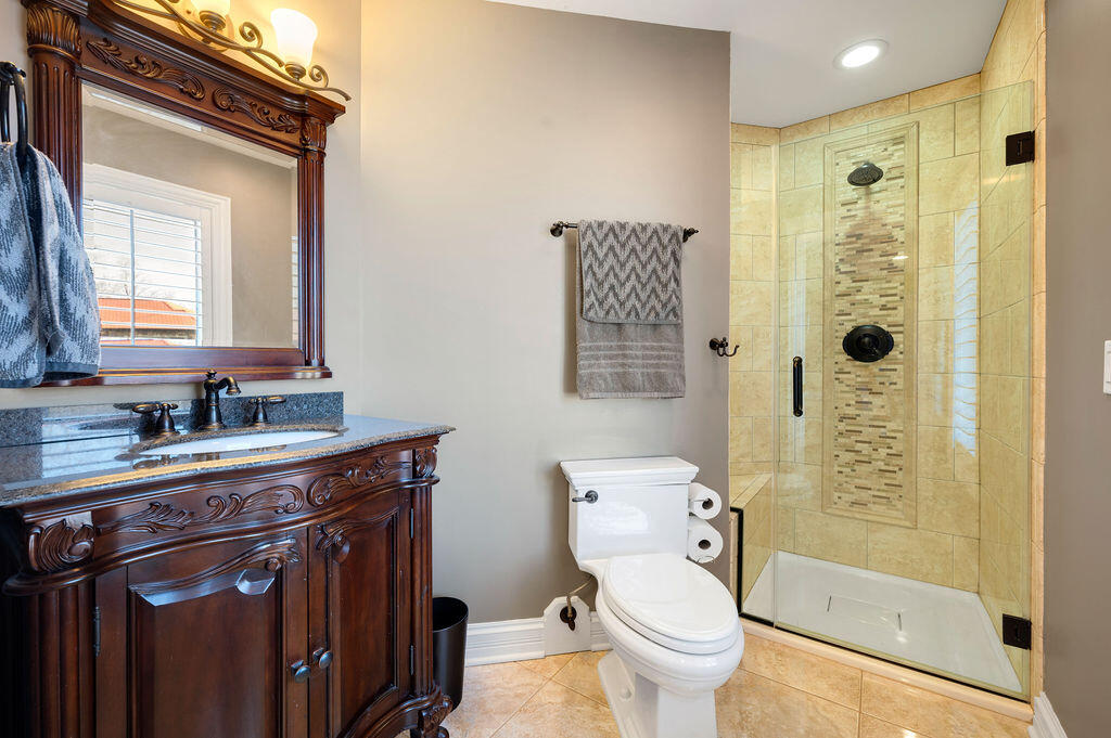 651 Sul Lago S Benton Harbor MI 49022