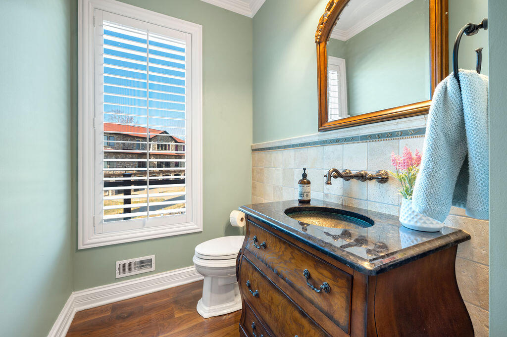 651 Sul Lago S Benton Harbor MI 49022